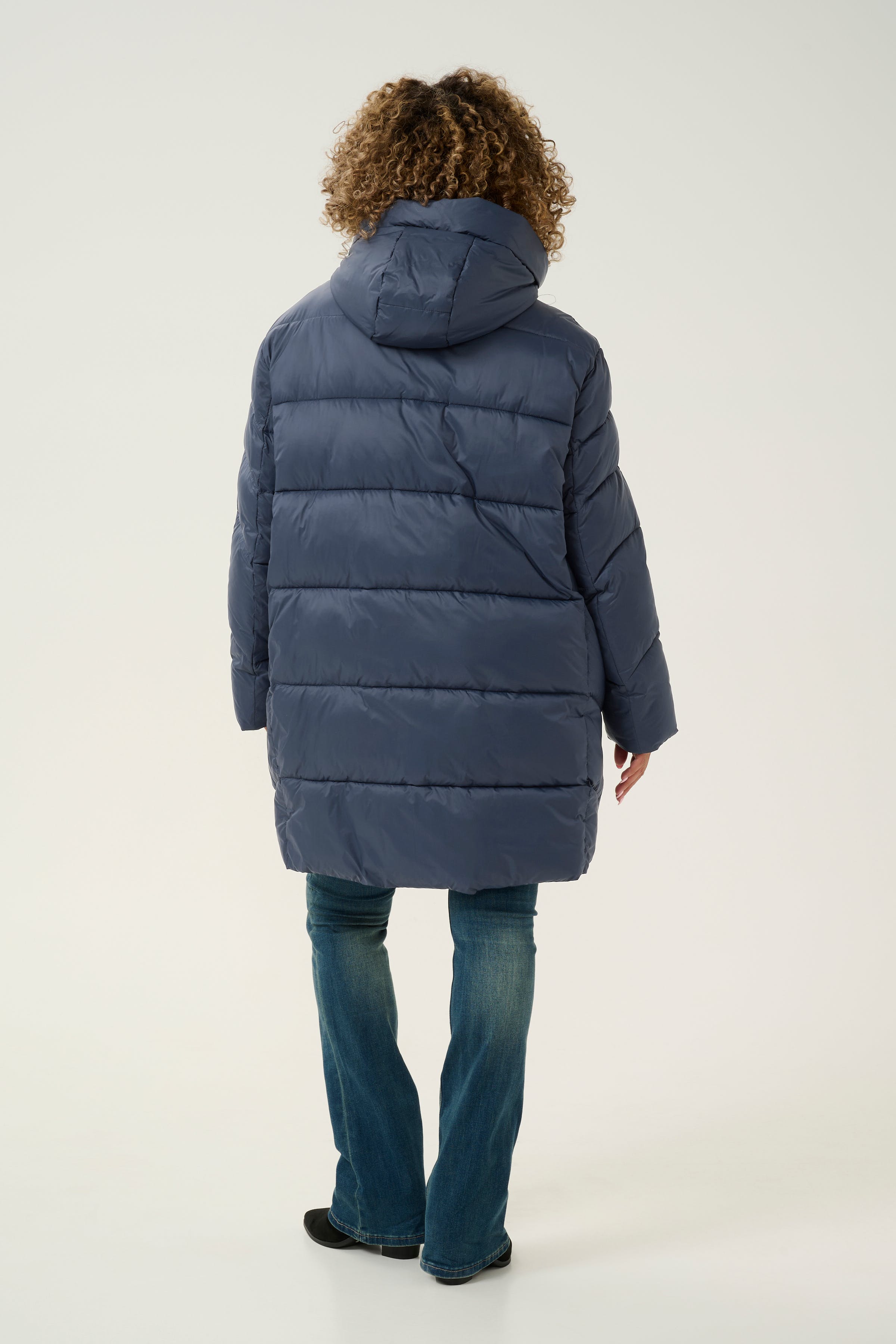 CRLuffu Outerwear LOOKBOOK BACK 10613100-193922