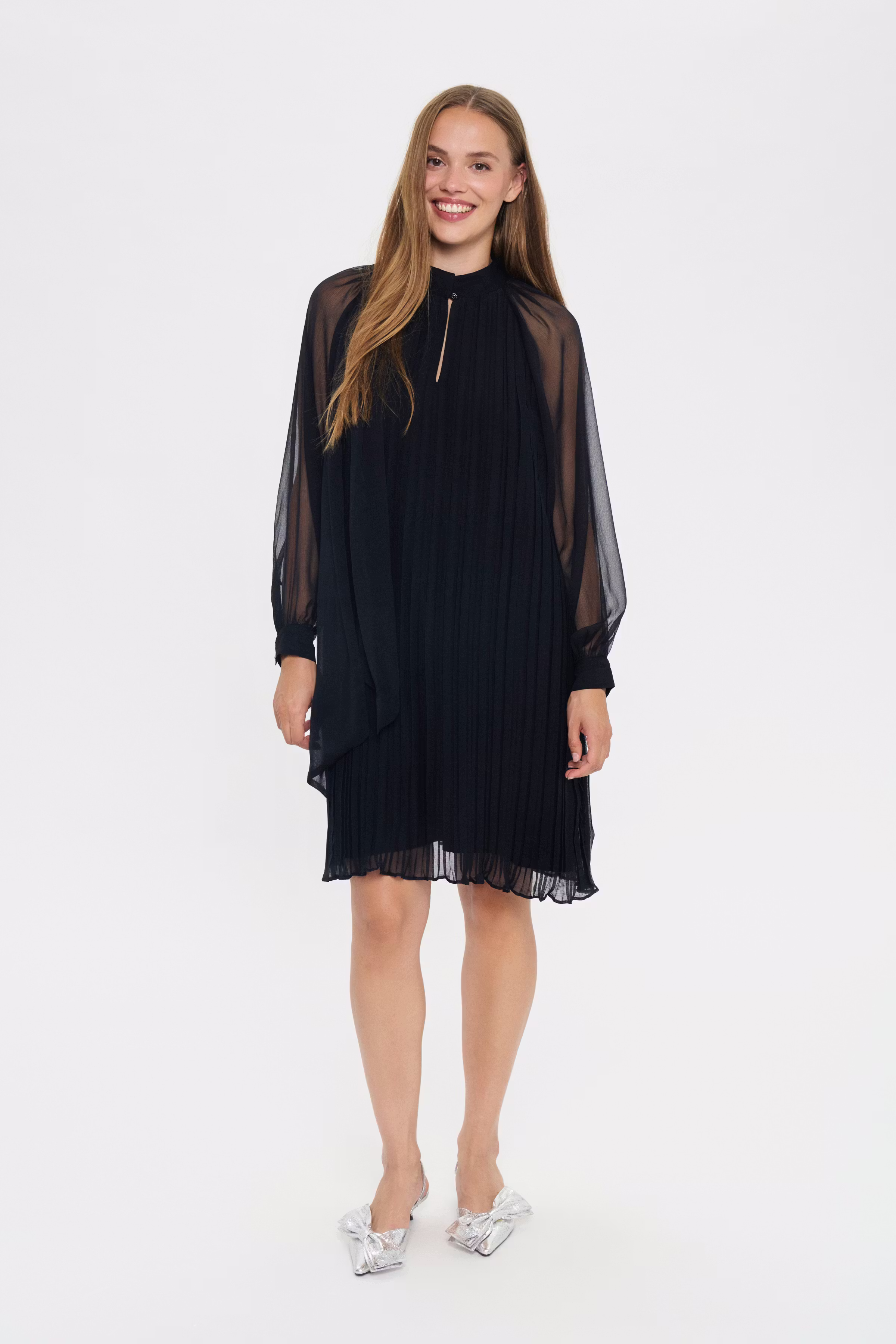 NuriSZ Kjole LOOKBOOK FRONT 30514599-193911