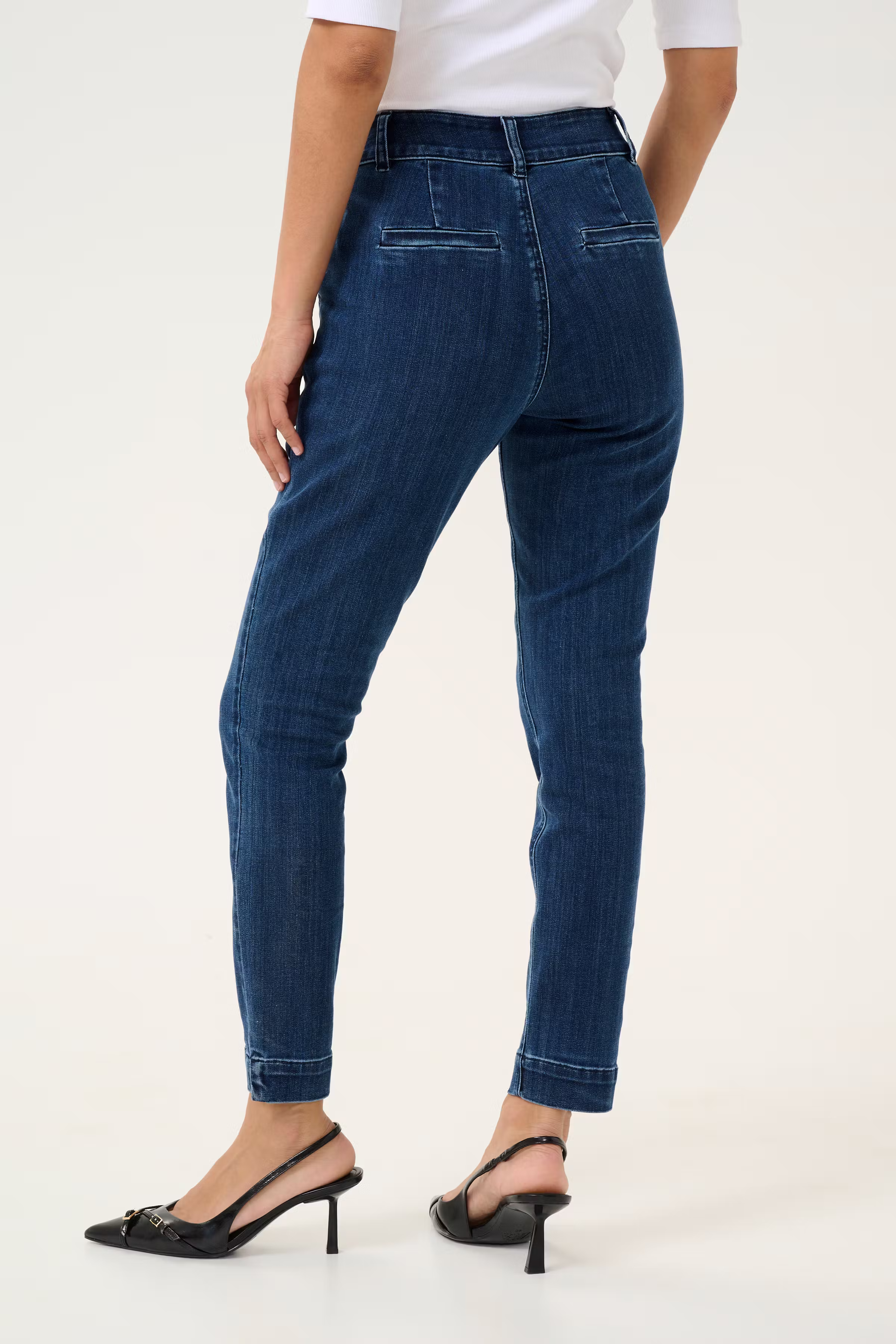 KAlea Slim Jeans LOOKBOOK BACK 10509347-100316