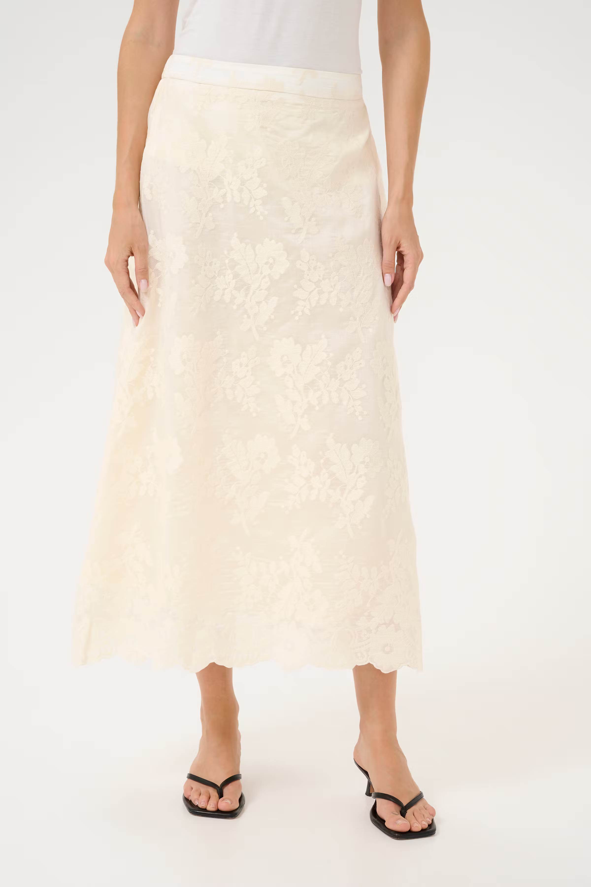 CUarona Rok LOOKBOOK FRONT 50111914-120304