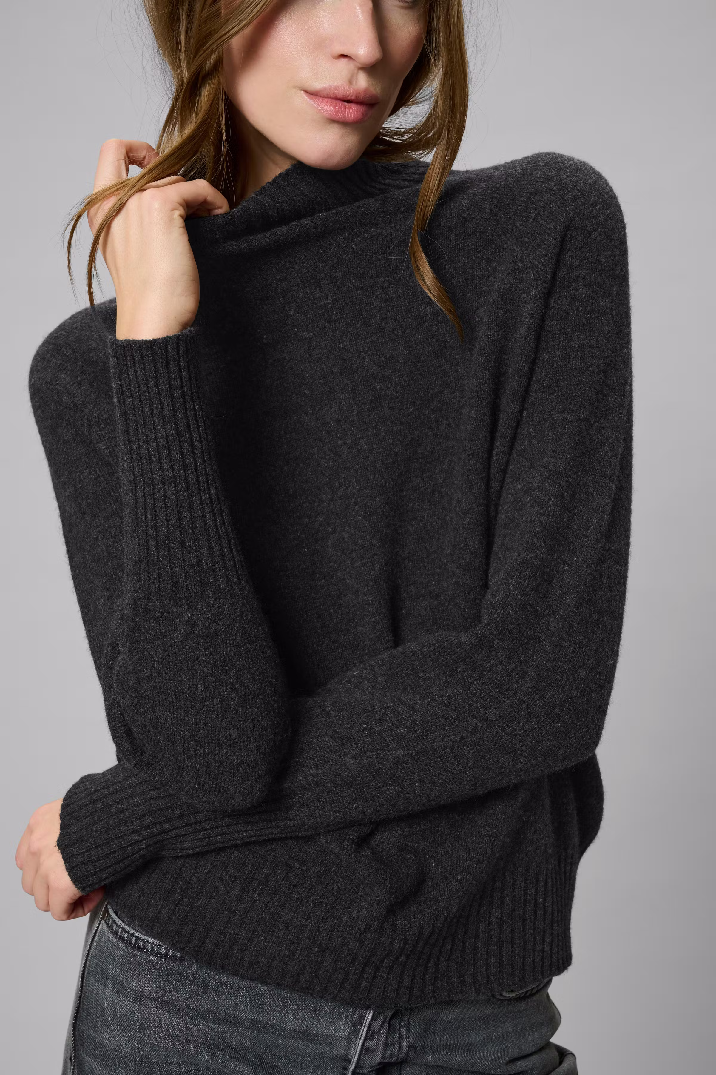 MWTracy High Neck pullover in 100% wool LOOKBOOK DETAIL 10705356-100379