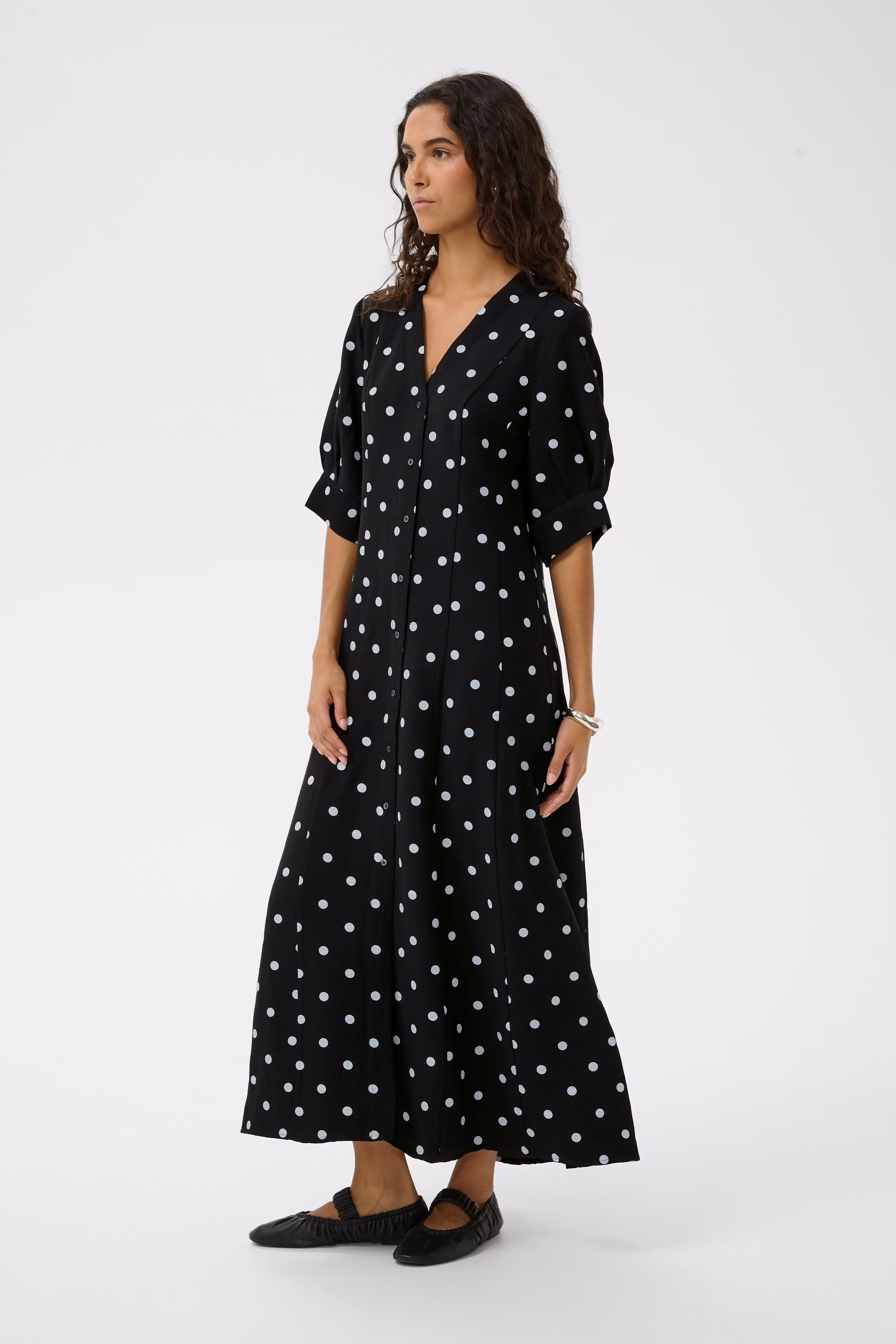 SLIdola dress with polka dots LOOKBOOK FRONT 30409420-304858
