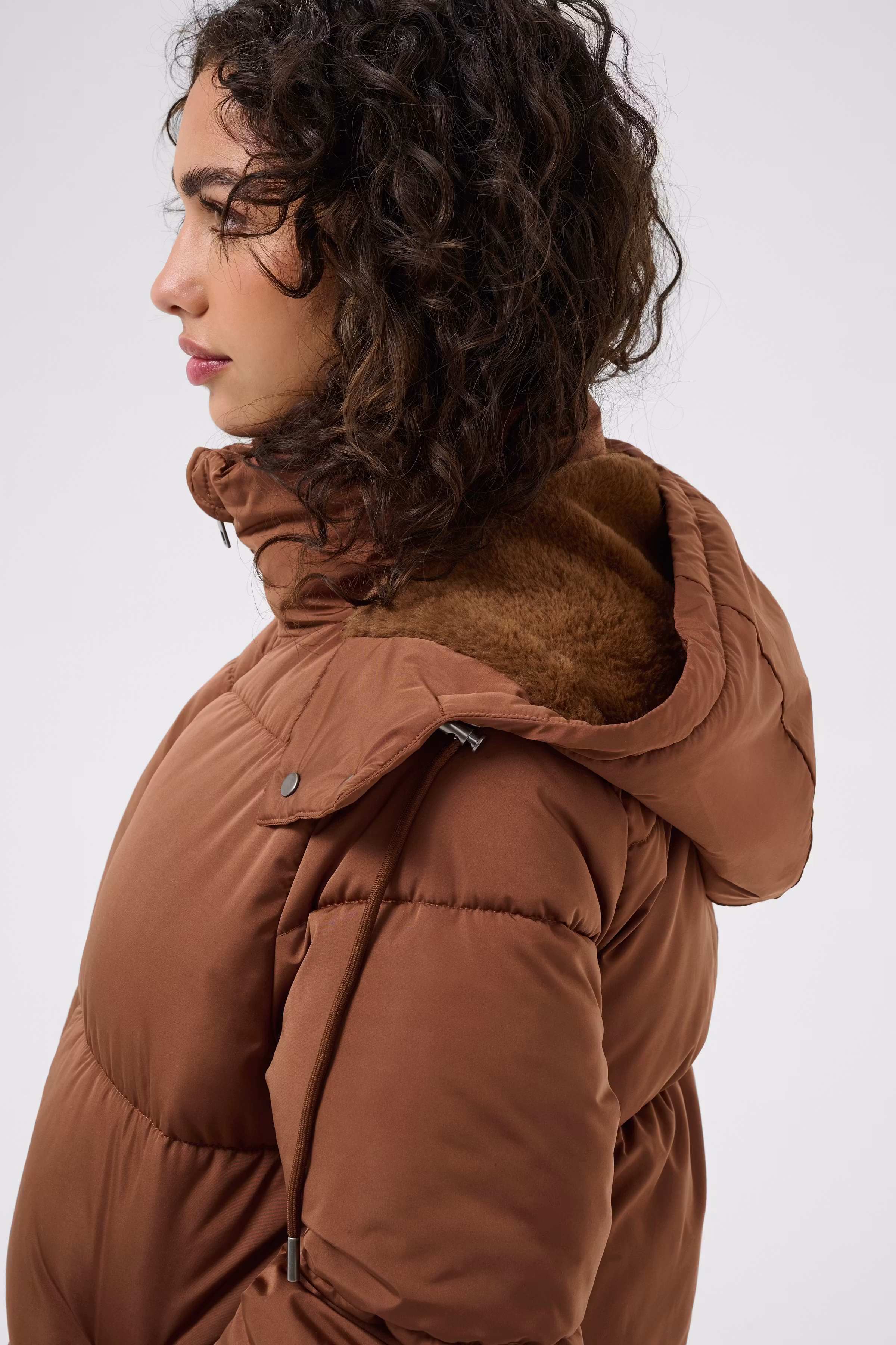 KAnikalui Coat LOOKBOOK DETAIL 10511827-191230