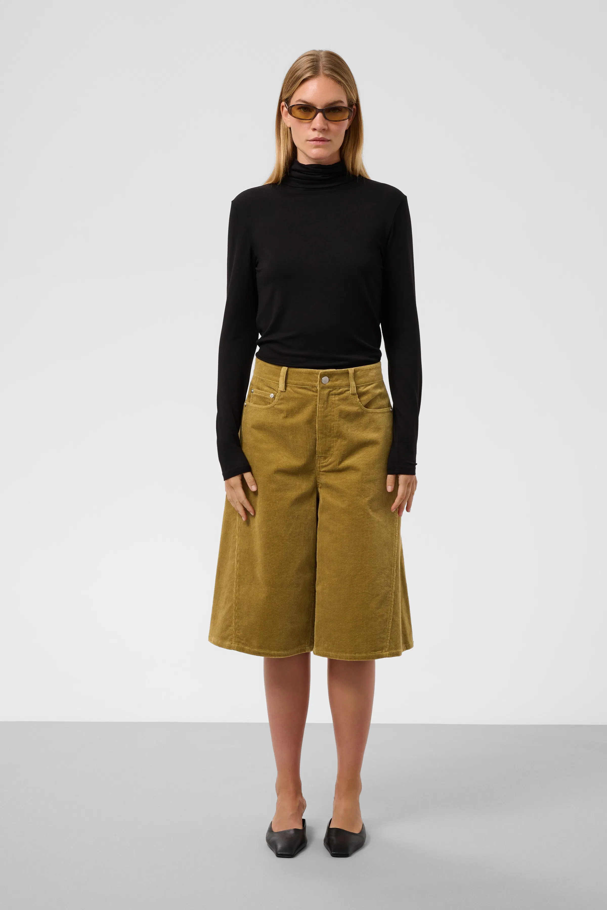 SLKamet Shorts LOOKBOOK FRONT 30409485-170929