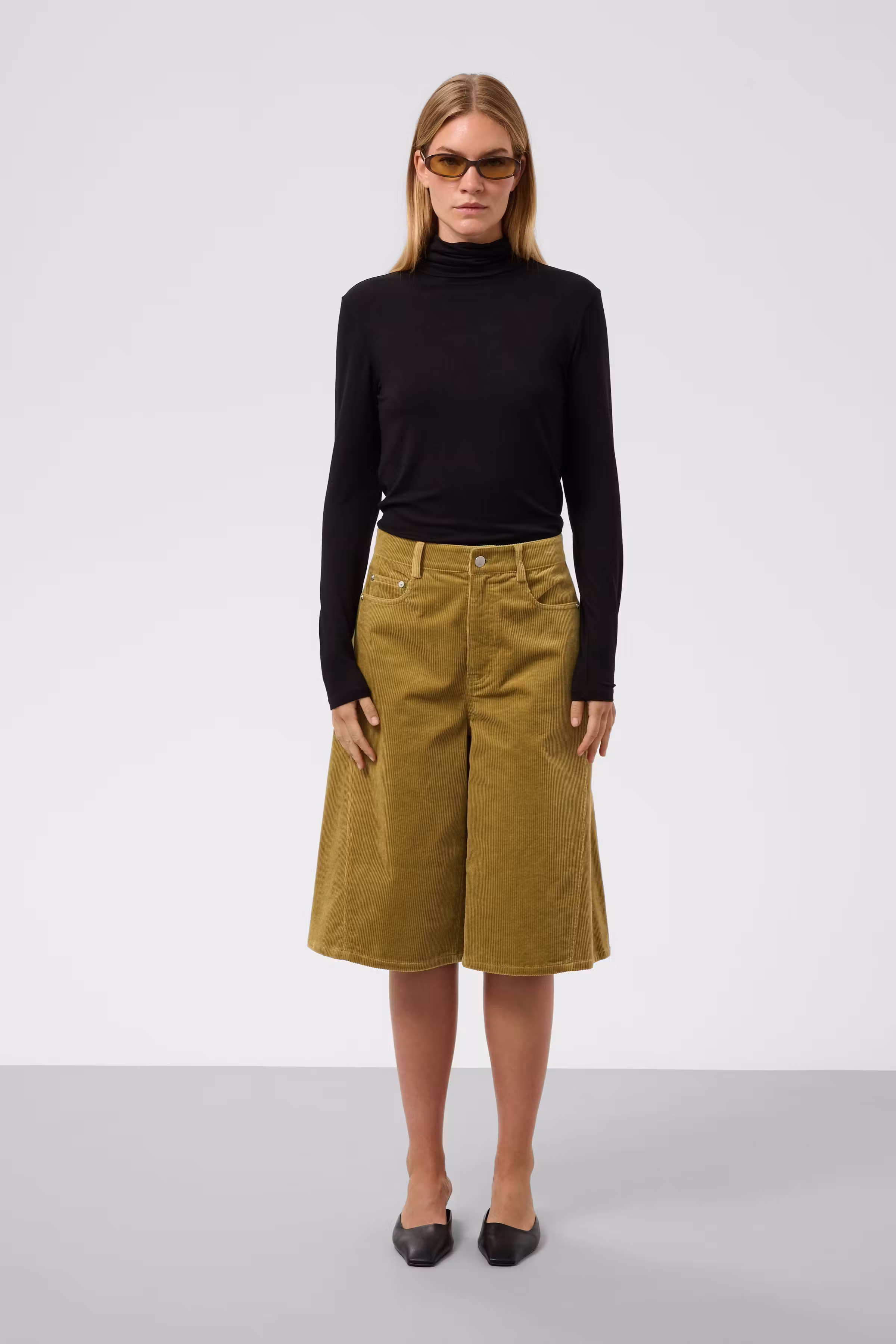SLKamet Shorts LOOKBOOK FRONT 30409485-170929