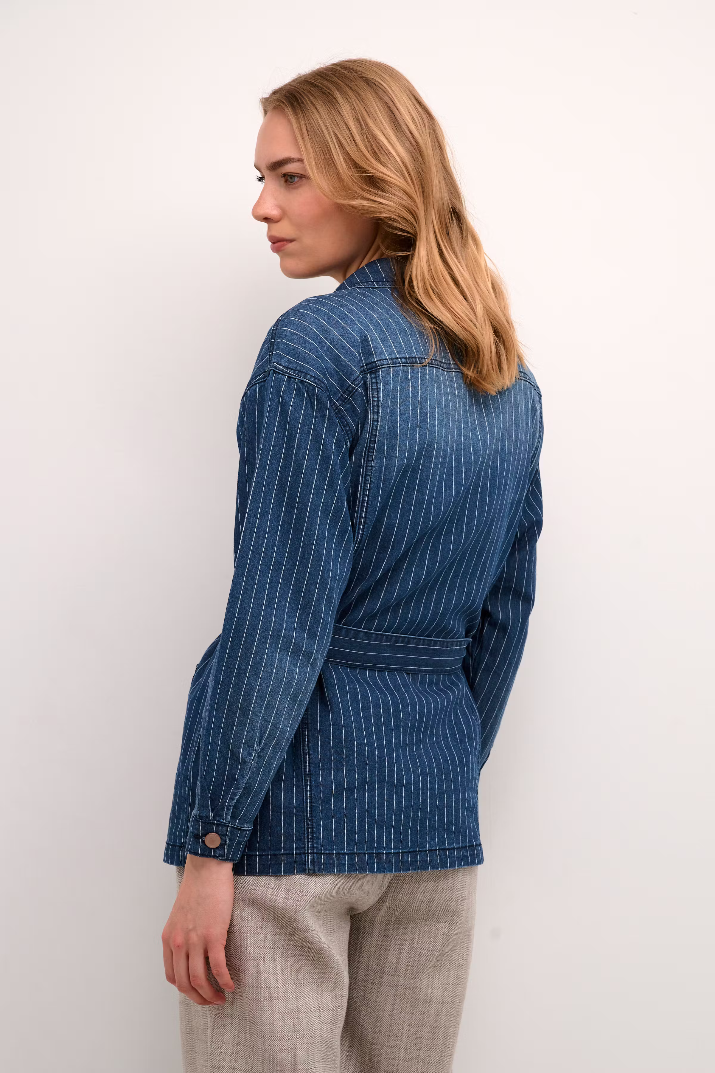 CRFrida Casual jakke LOOKBOOK FRONT 10612156-105215