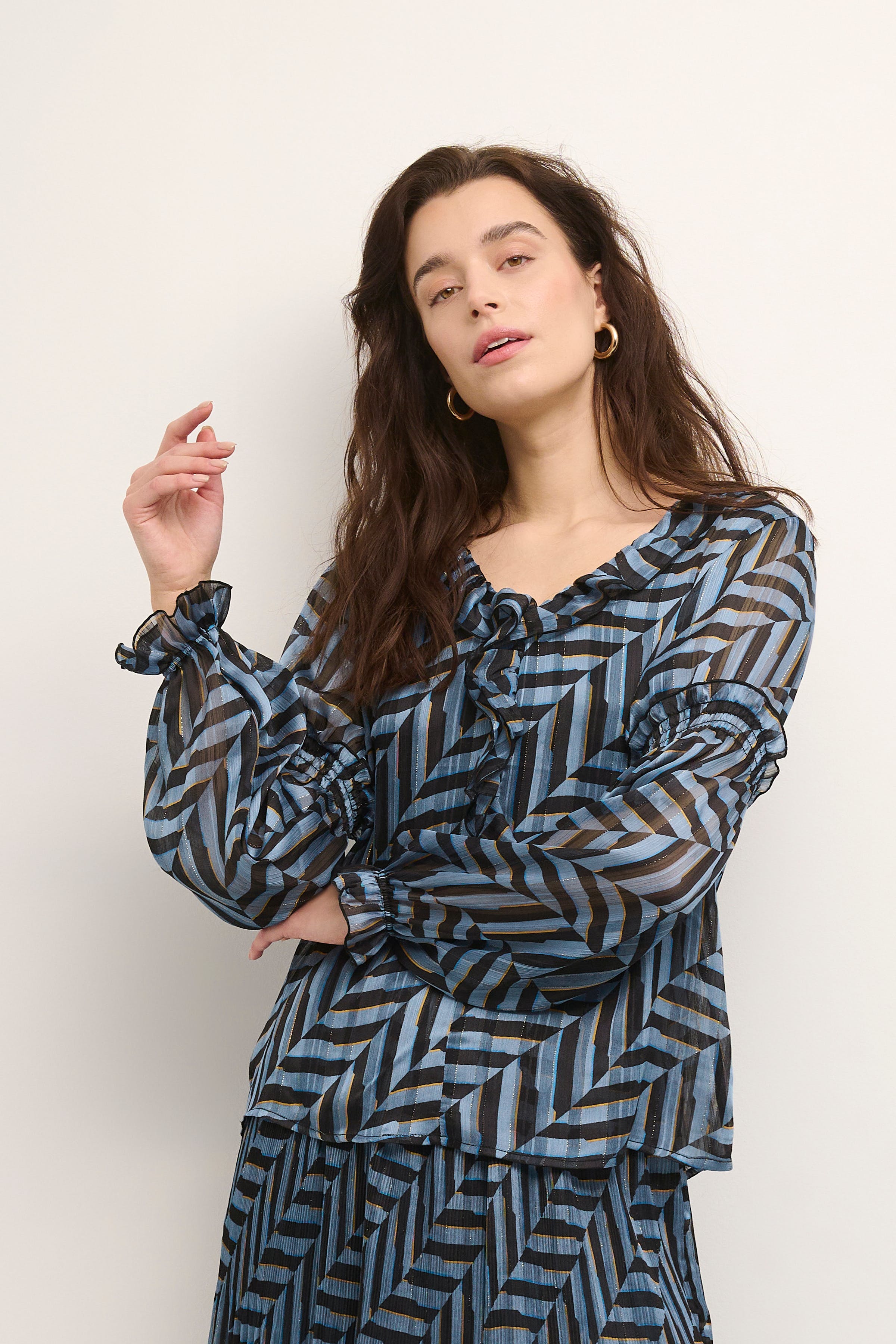 CRVilda Blusen LOOKBOOK FRONT 10610793-103601