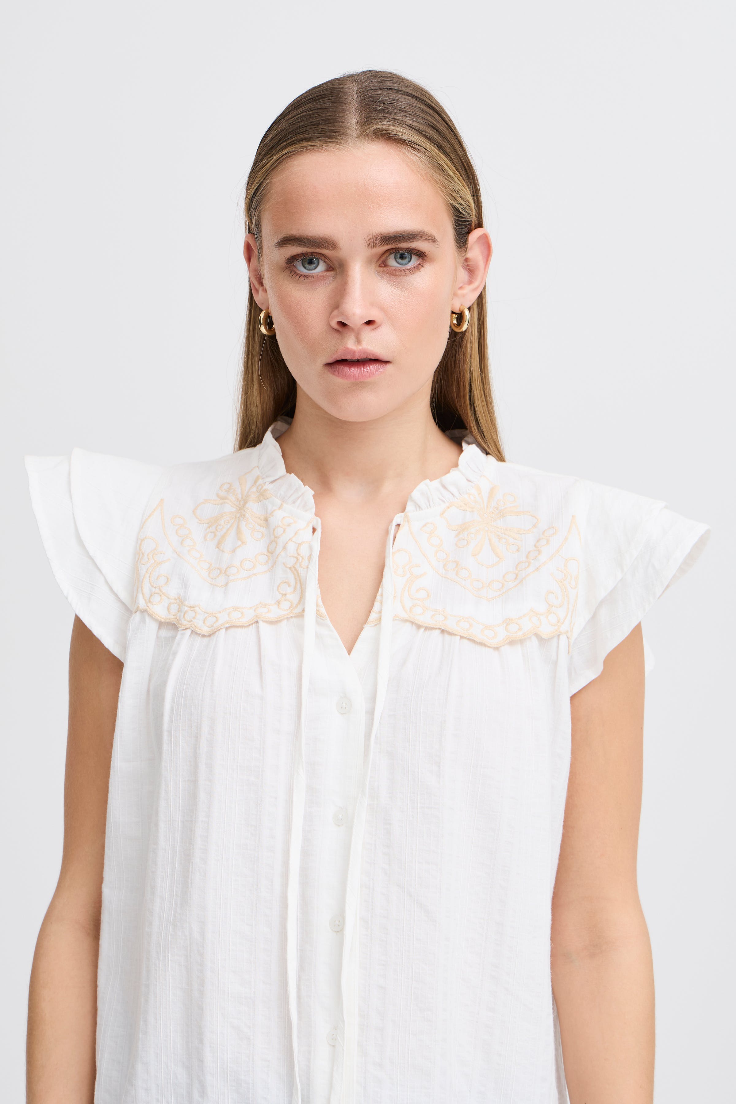 IHGAELLE Kortermet bluse LOOKBOOK DETAIL 20122784-114201