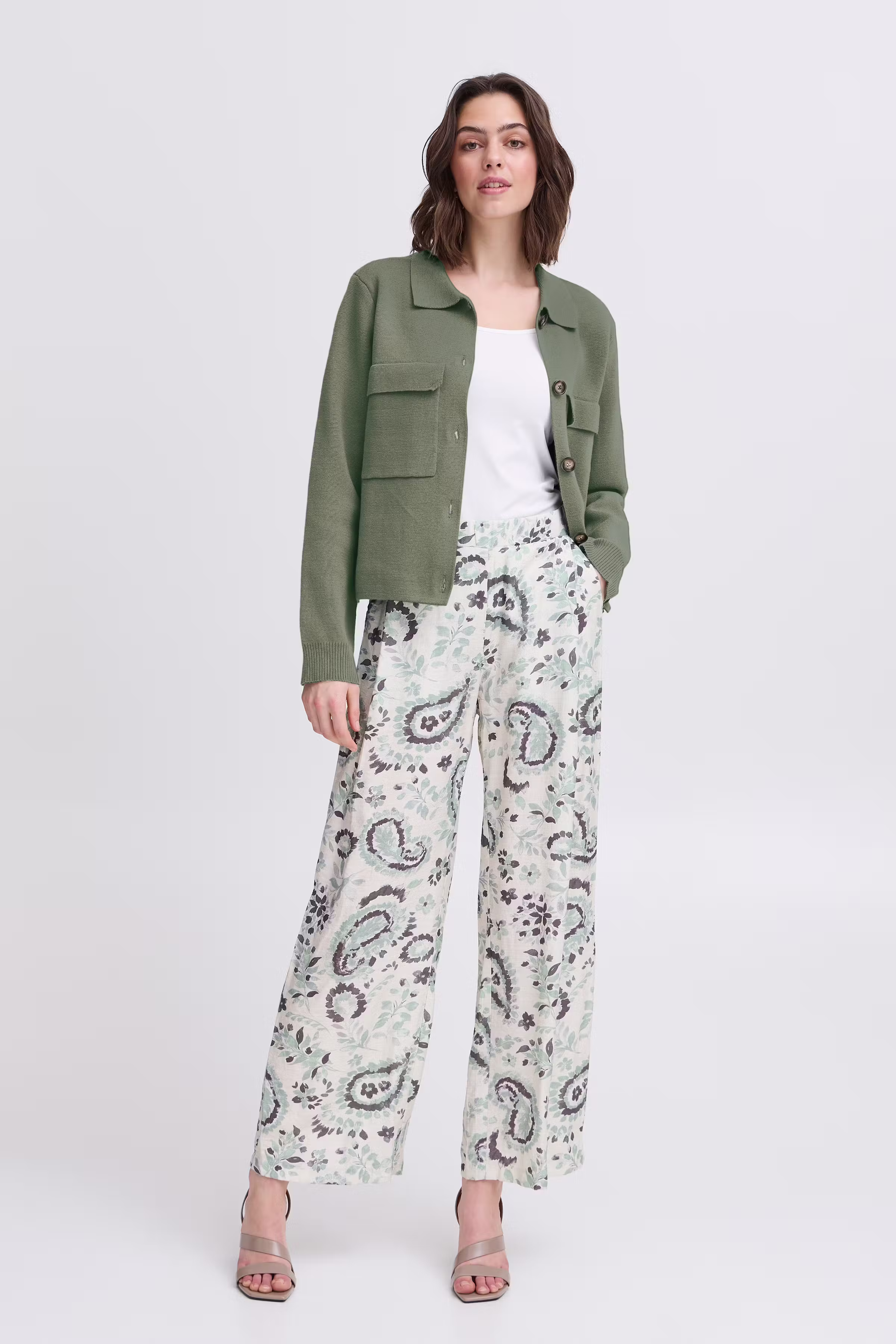FRITA Cardigan LOOKBOOK FRONT 20615499-185806