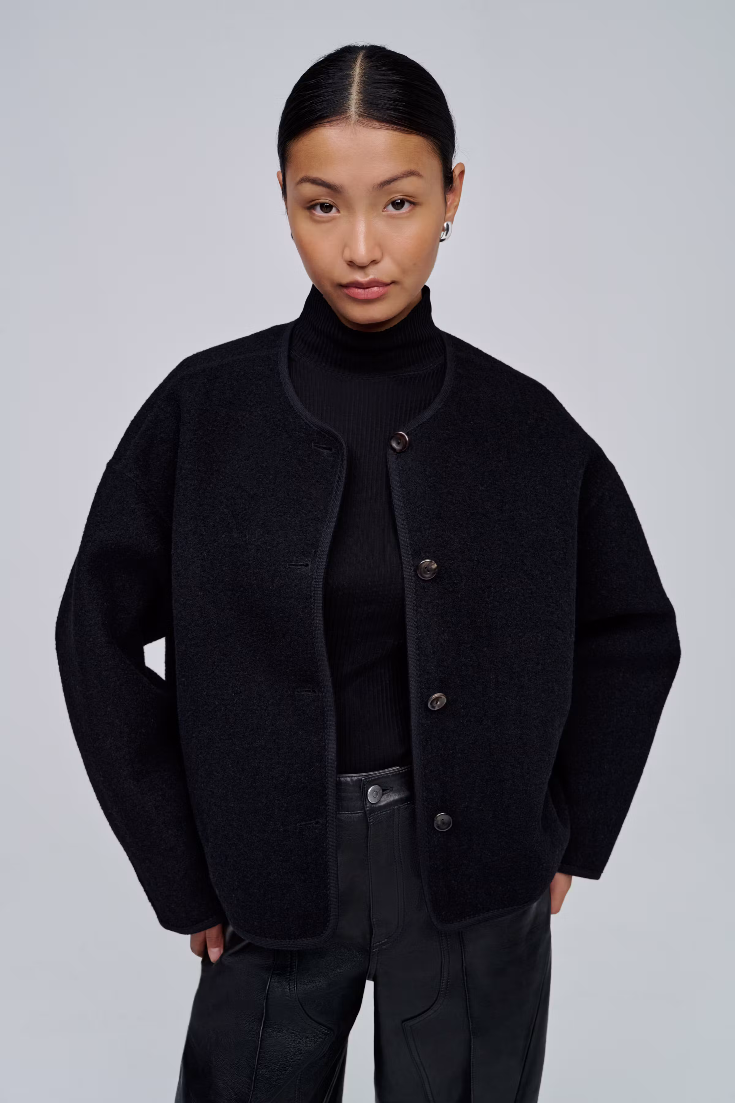 IOJuventa Outerwear LOOKBOOK FRONT 30600104-BK999