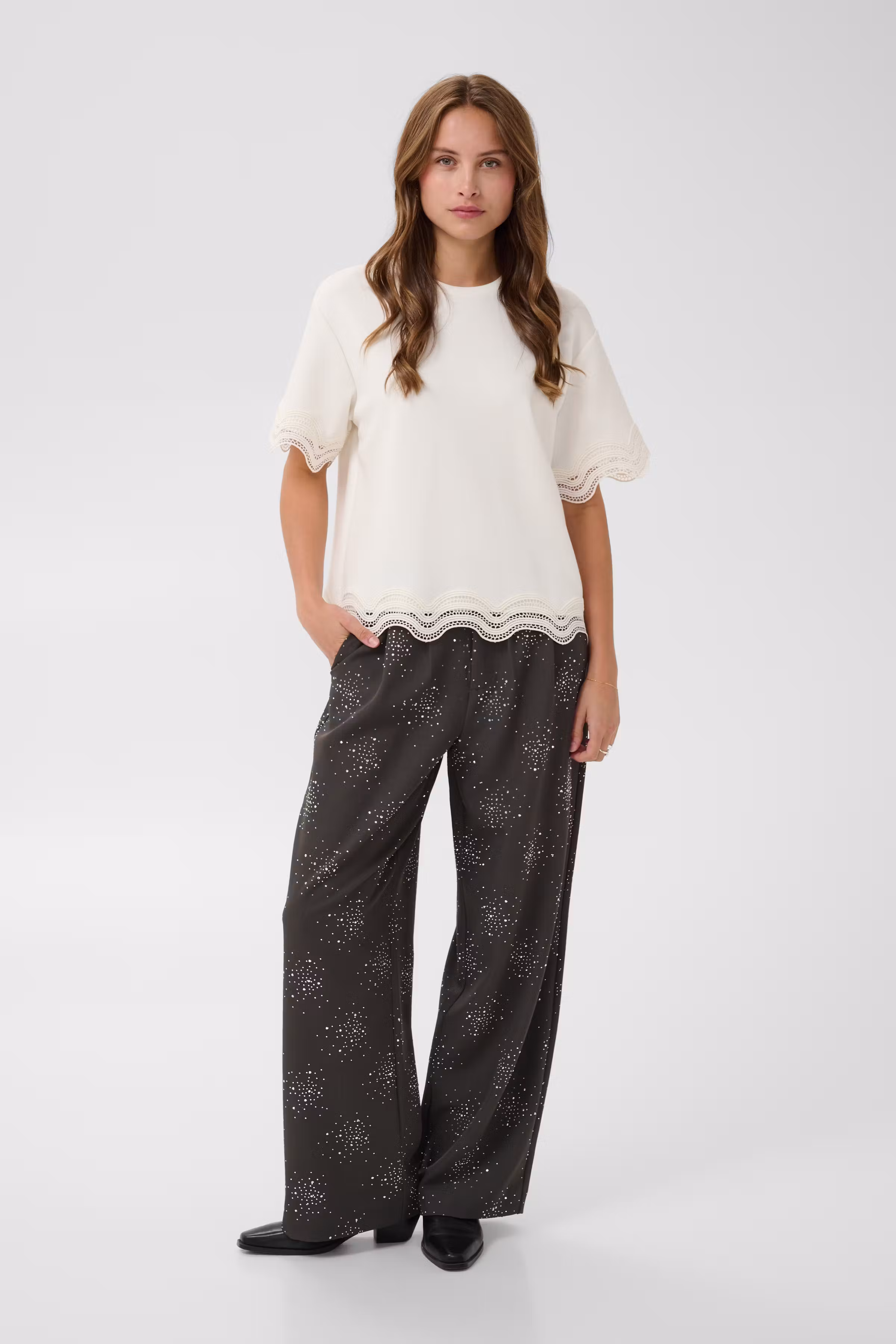 UmilaSZ T-shirt LOOKBOOK FRONT 30515586-110605