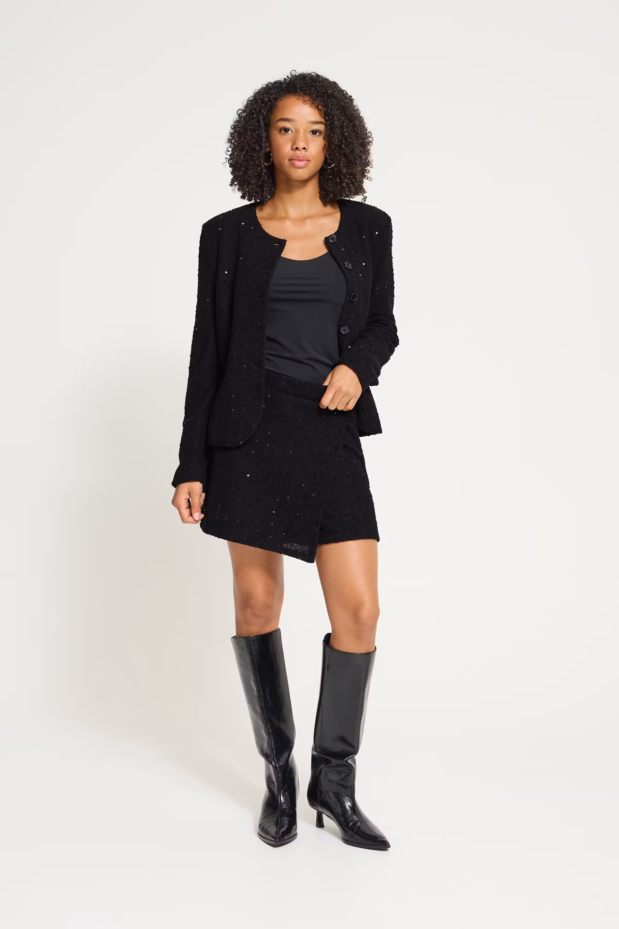 IHNINKY Shorts LOOKBOOK FRONT 20126979-194008