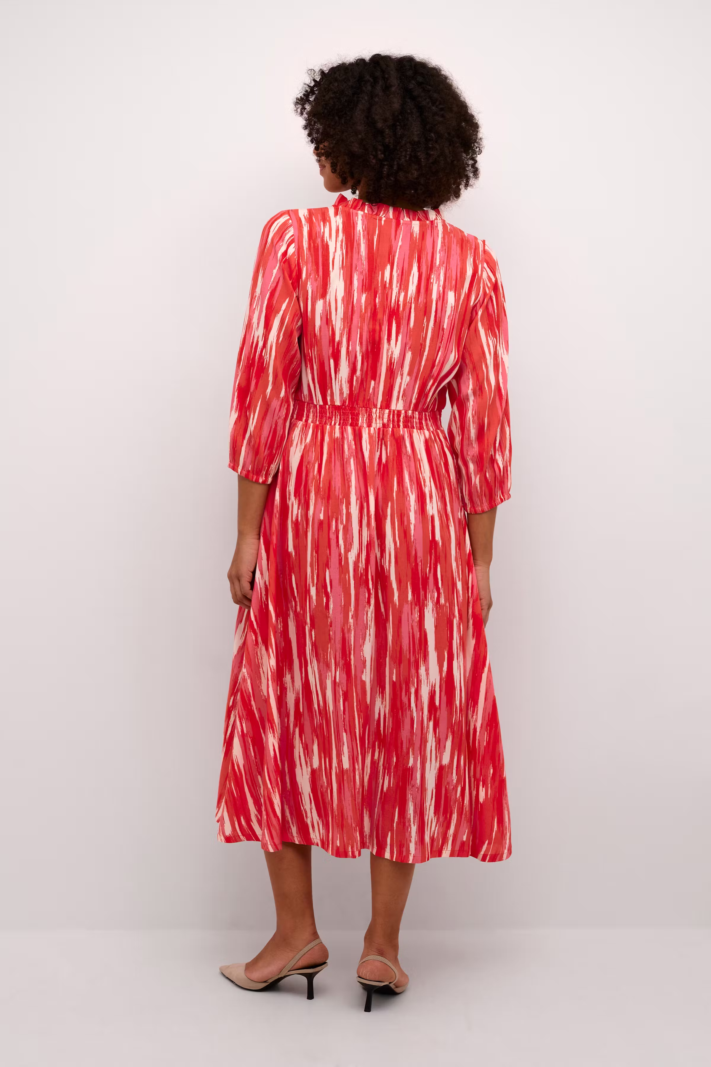 KAariana Kleid LOOKBOOK BACK 10552342-106844