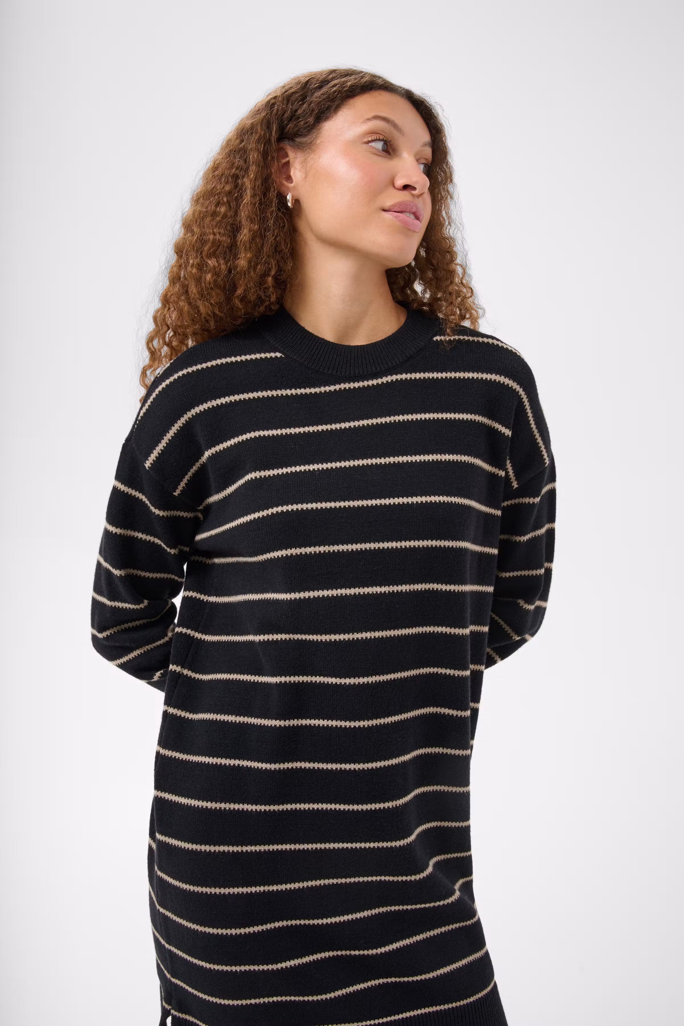 KAariana Kjole LOOKBOOK DETAIL 10512570-1000113