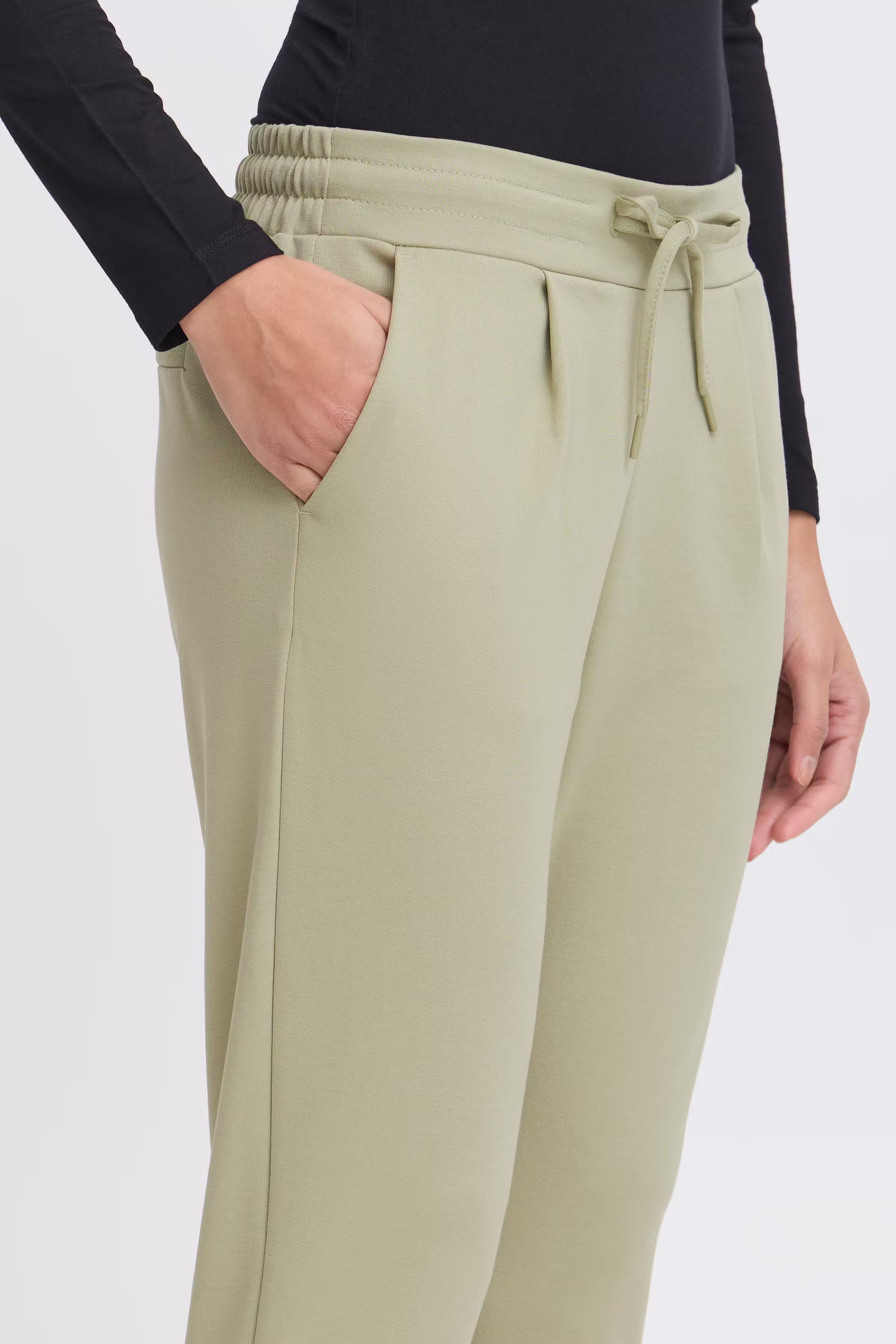 IHKATE Trousers LOOKBOOK DETAIL 20104757-160213