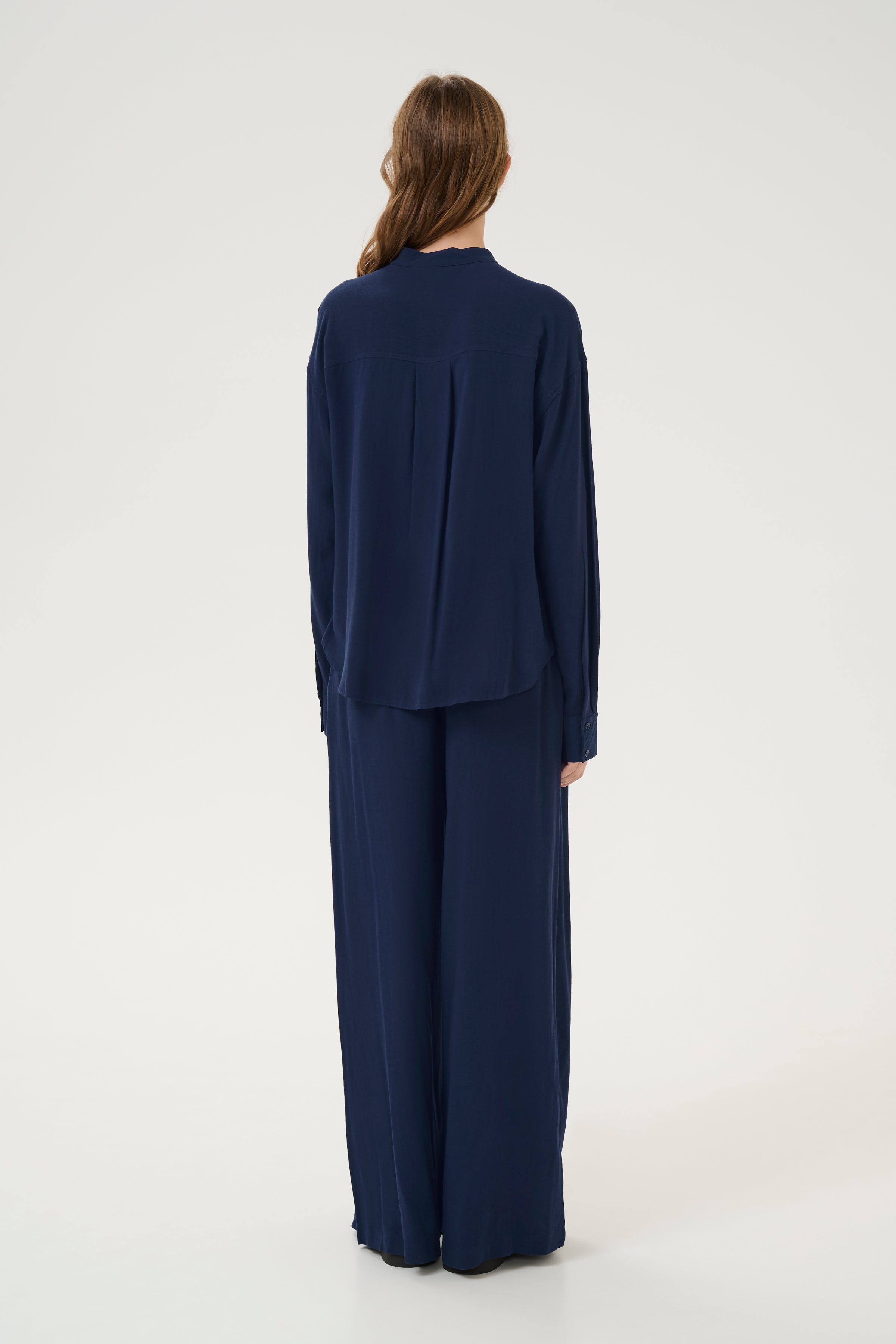 TiraMW Shirt LOOKBOOK BACK 10705068-103565