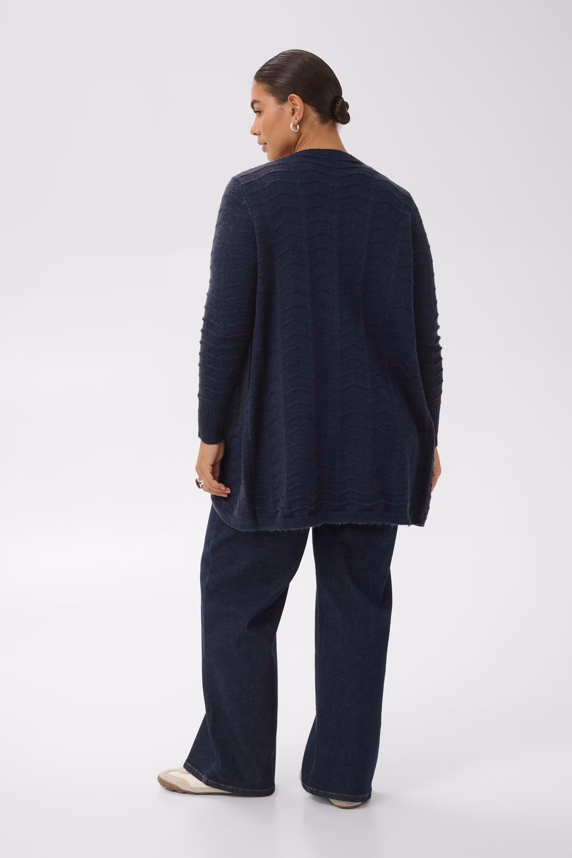 KCemana Cardigan LOOKBOOK BACK 10580781-193927