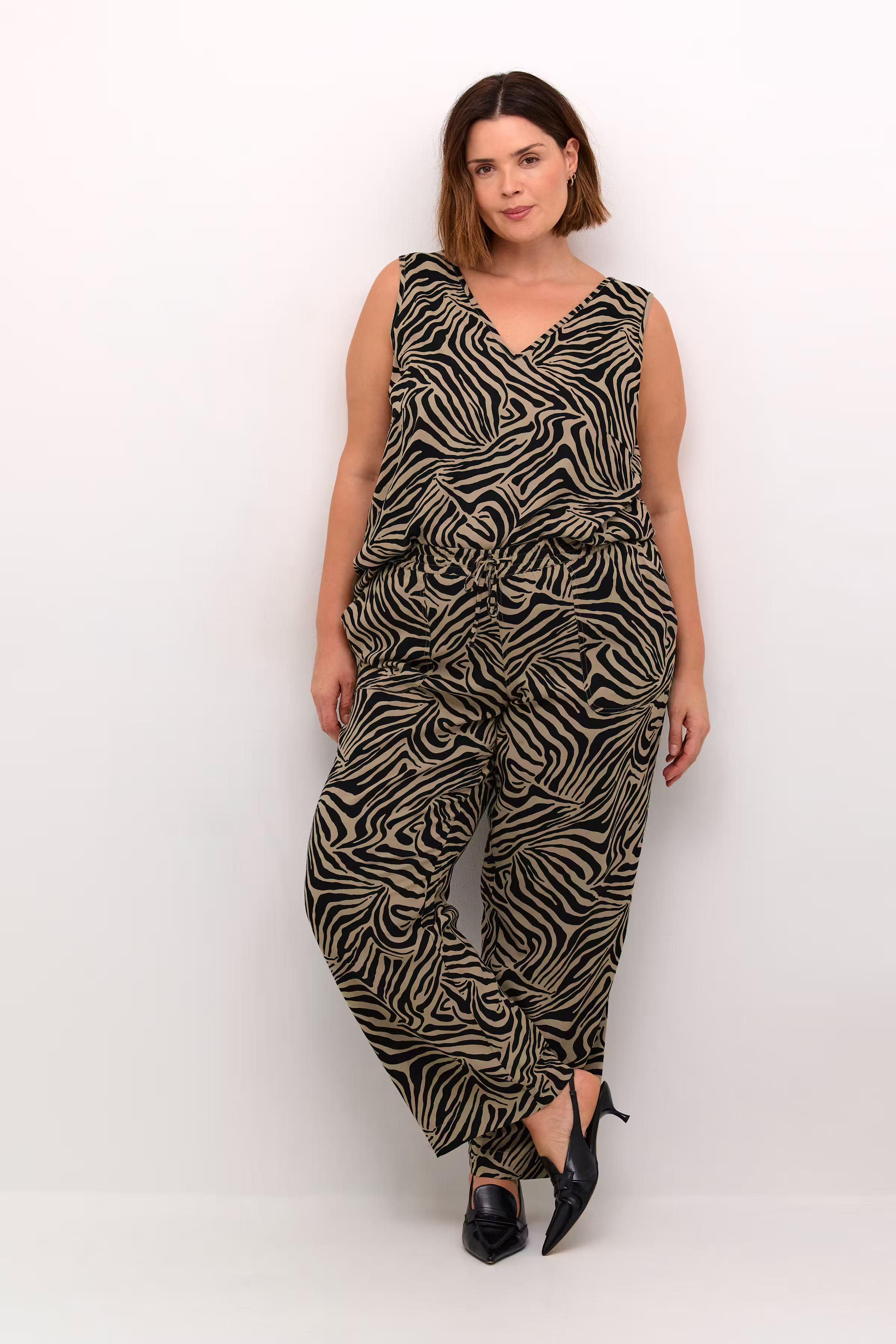 KCmille Leinen Hose LOOKBOOK FRONT 10582220-106782