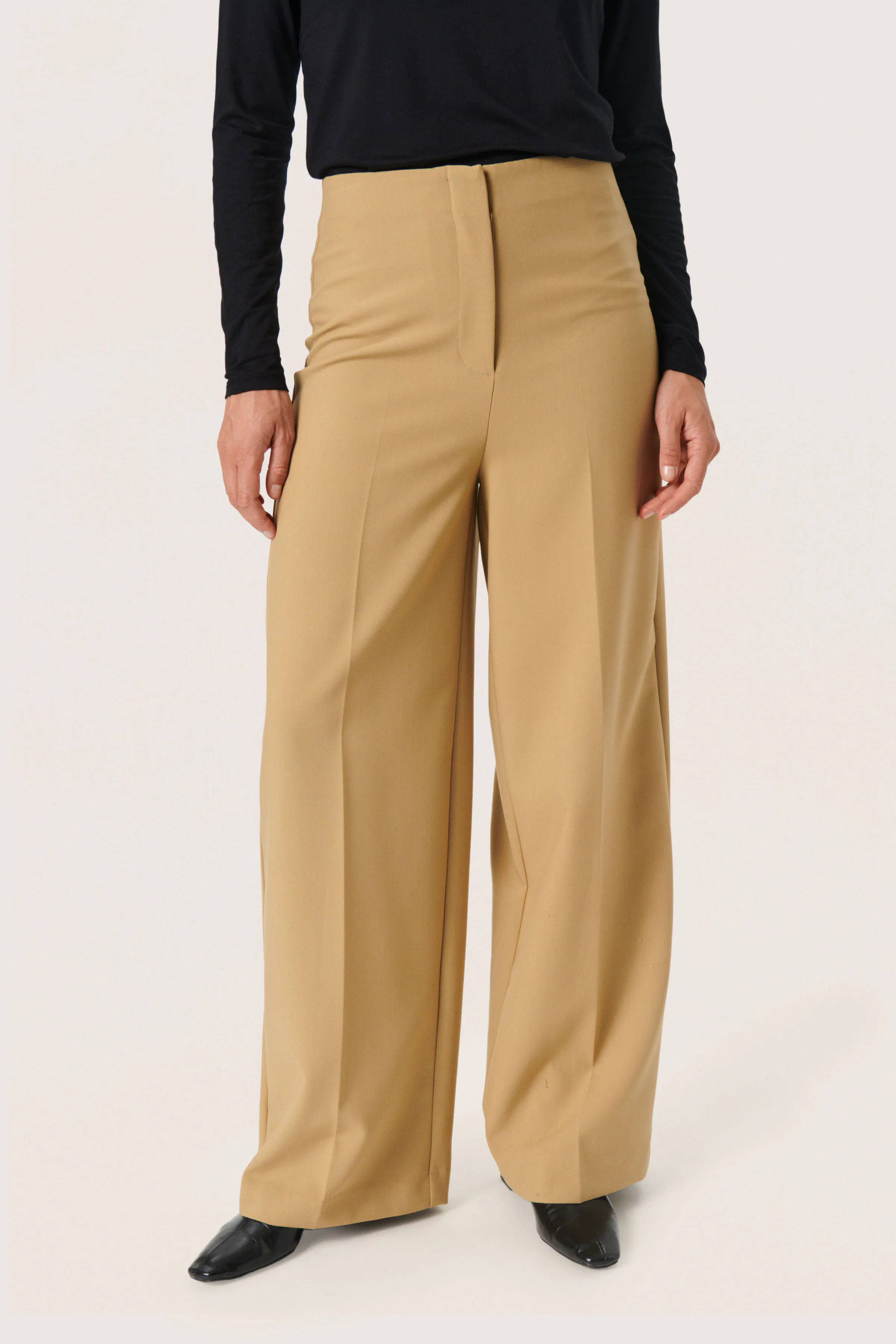 SLCorinne Wide Bukser LOOKBOOK FRONT 30407228-171022