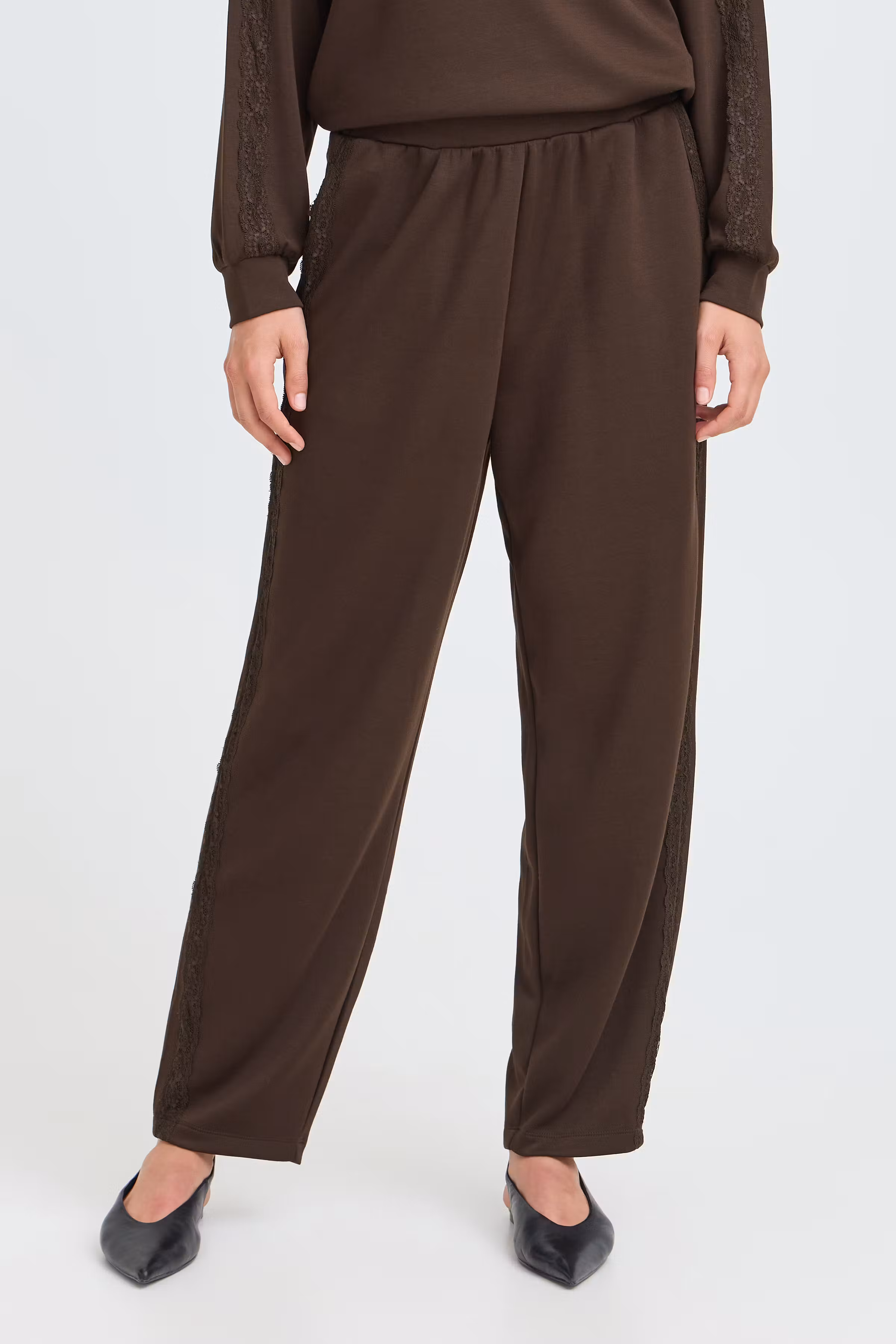 FRAURORA Hose LOOKBOOK FRONT 20618590-191106