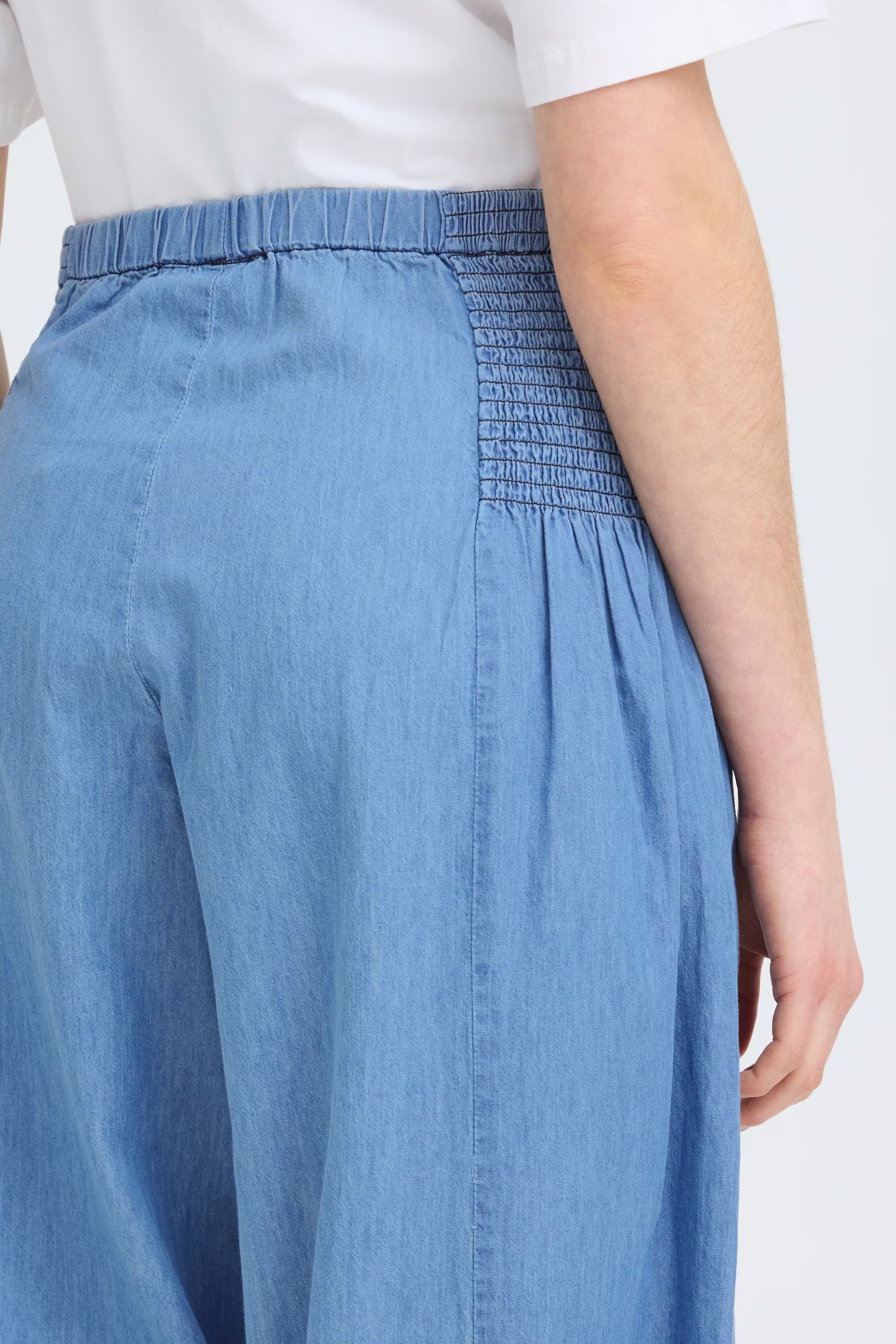 FRMARISE Capri pants LOOKBOOK DETAIL 20618823-900006108