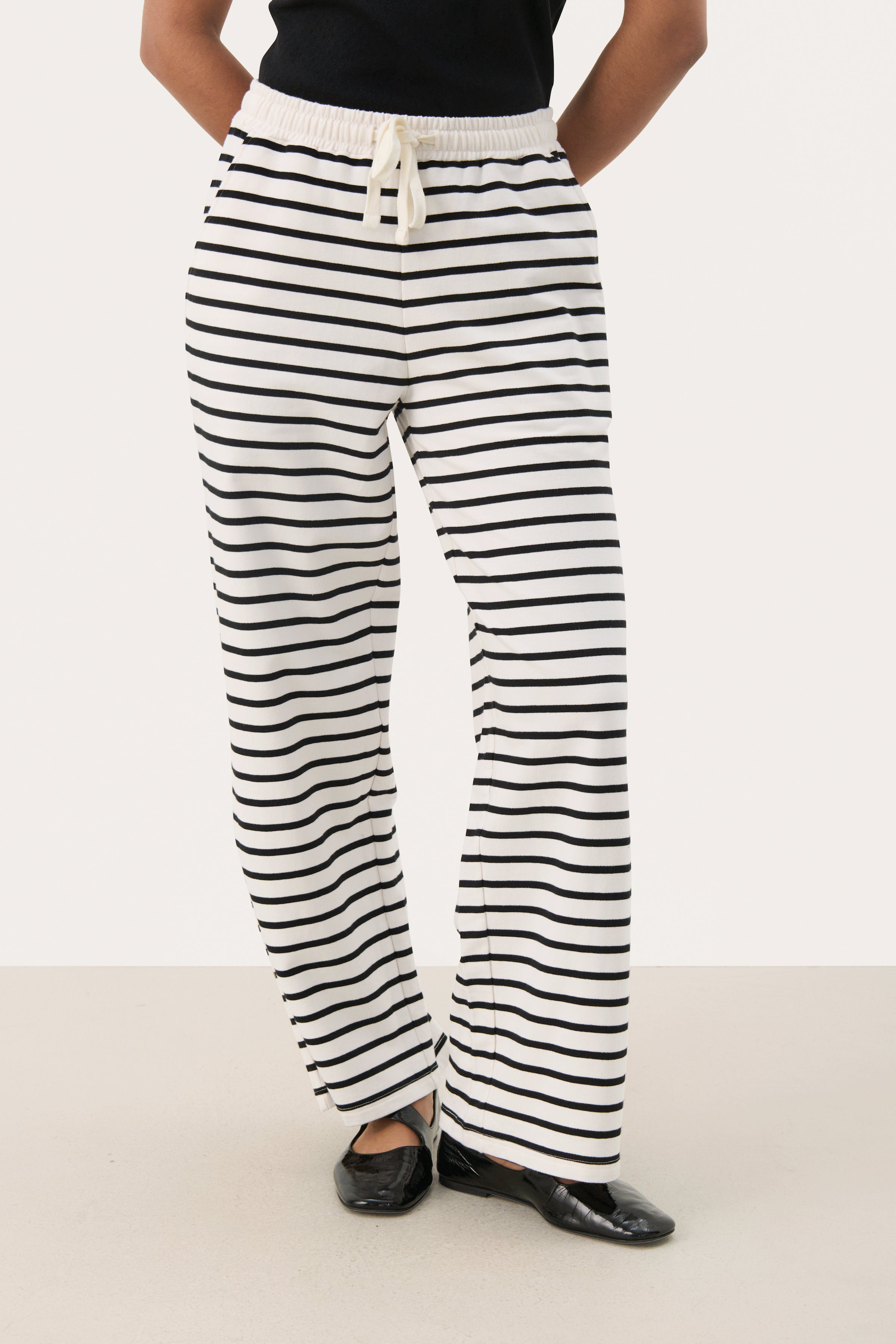 TyraPW Trousers LOOKBOOK FRONT 30309842-303971