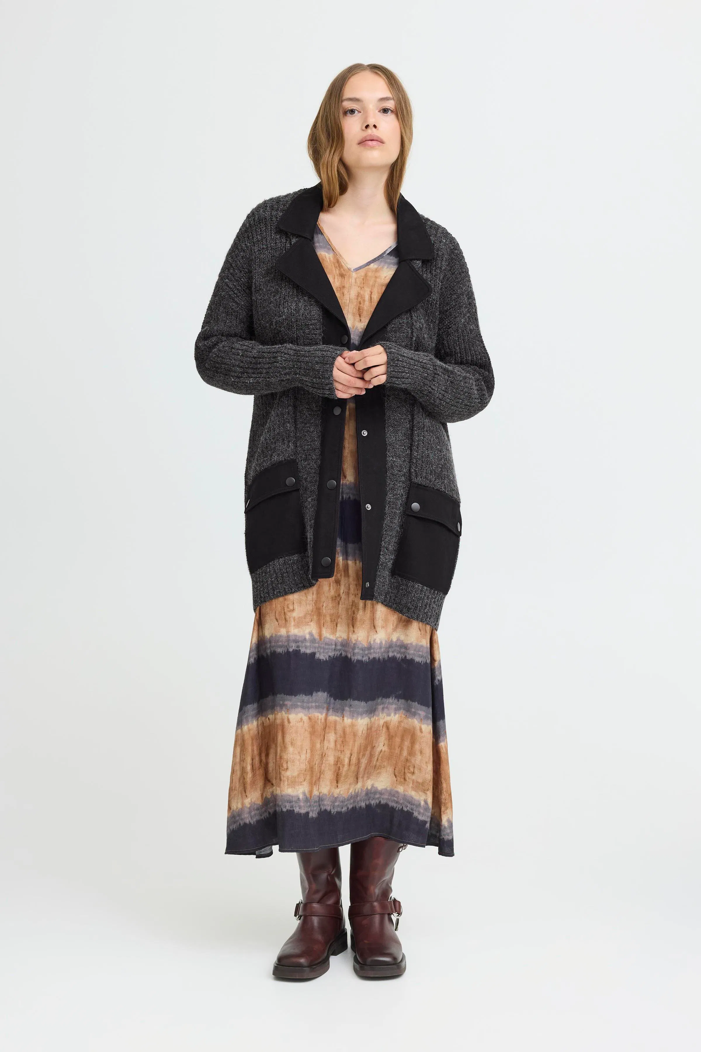 PZSEANKE Cardigan LOOKBOOK FRONT 50209078-205243