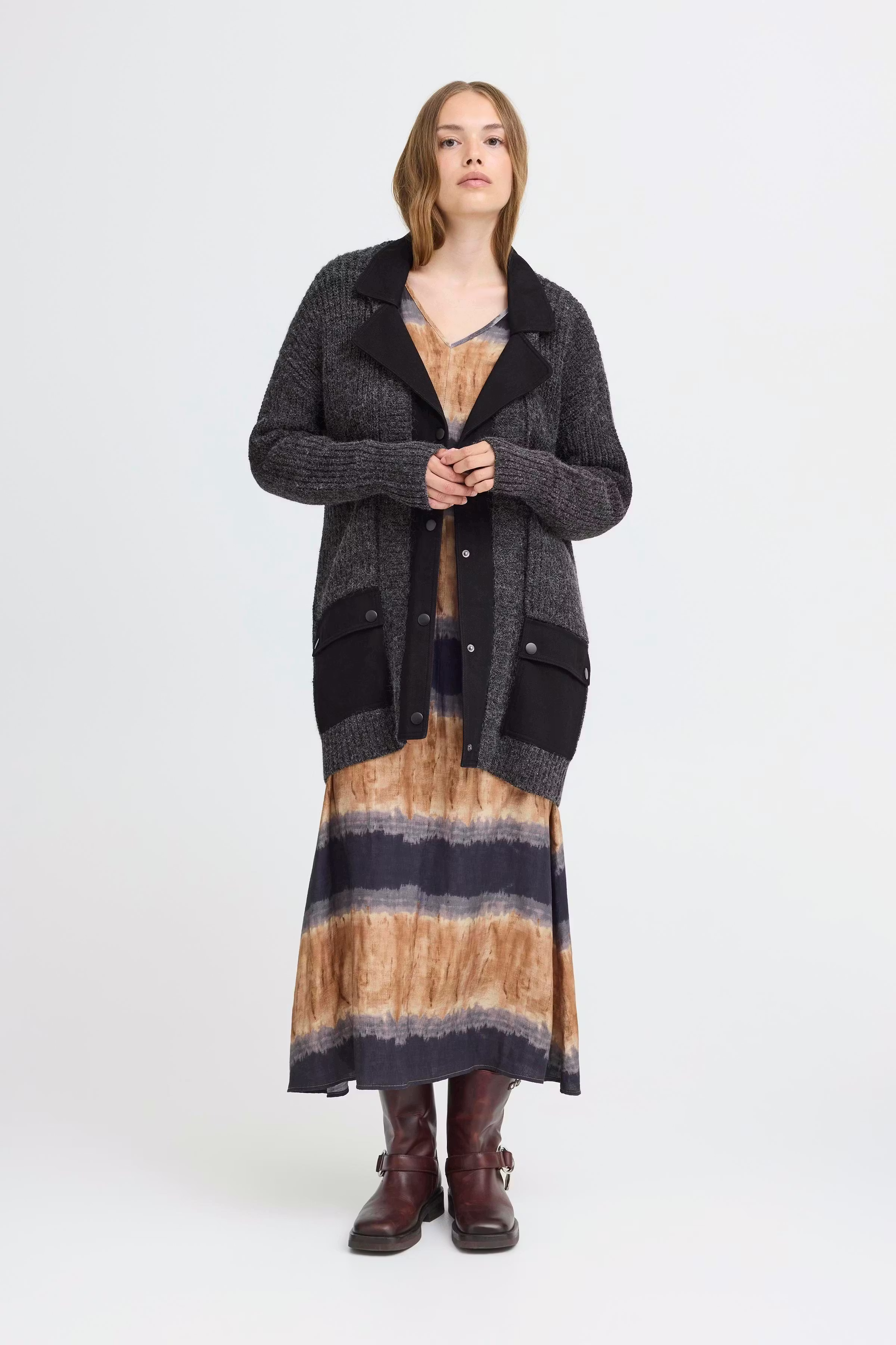 PZSEANKE Cardigan LOOKBOOK FRONT 50209078-205243