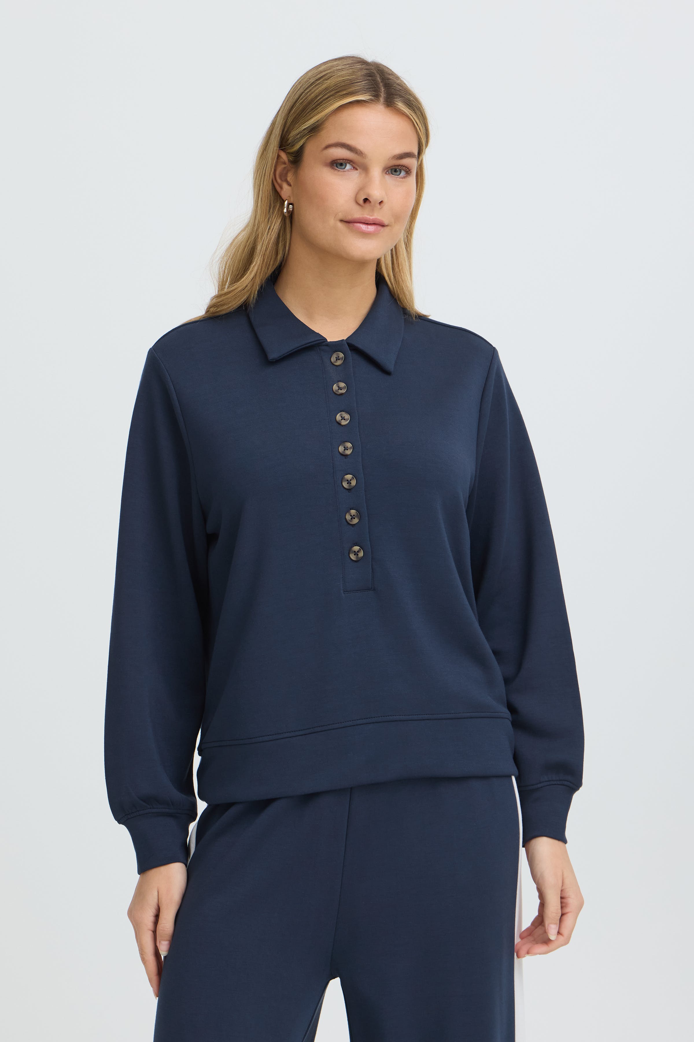FRAURORA Sweatshirt LOOKBOOK FRONT 20618036-193923