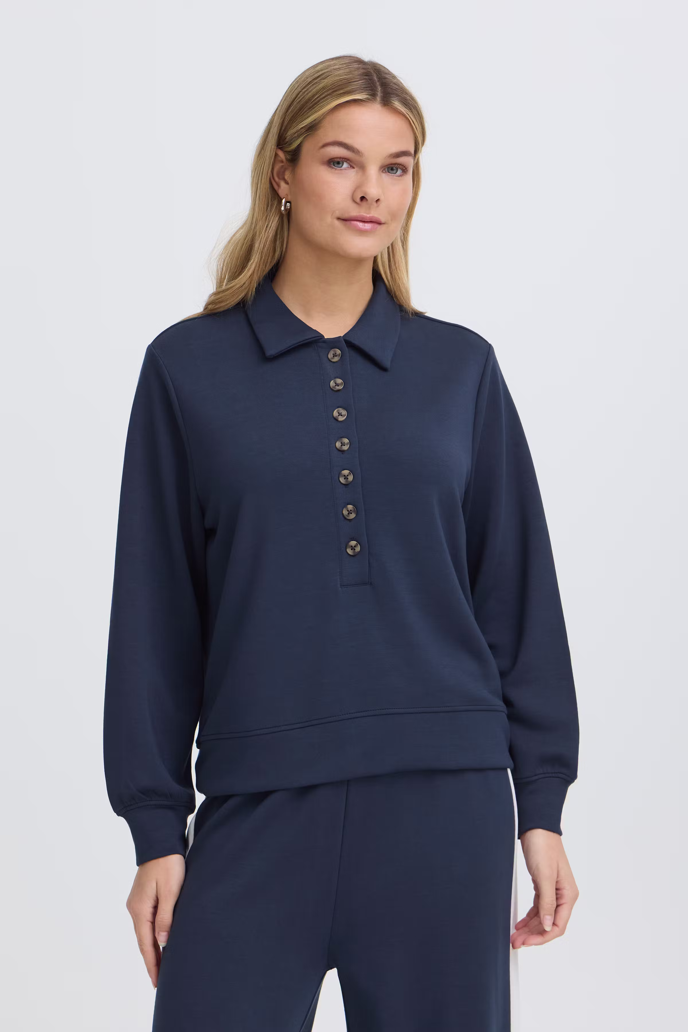 FRAURORA Sweatshirt LOOKBOOK FRONT 20618036-193923