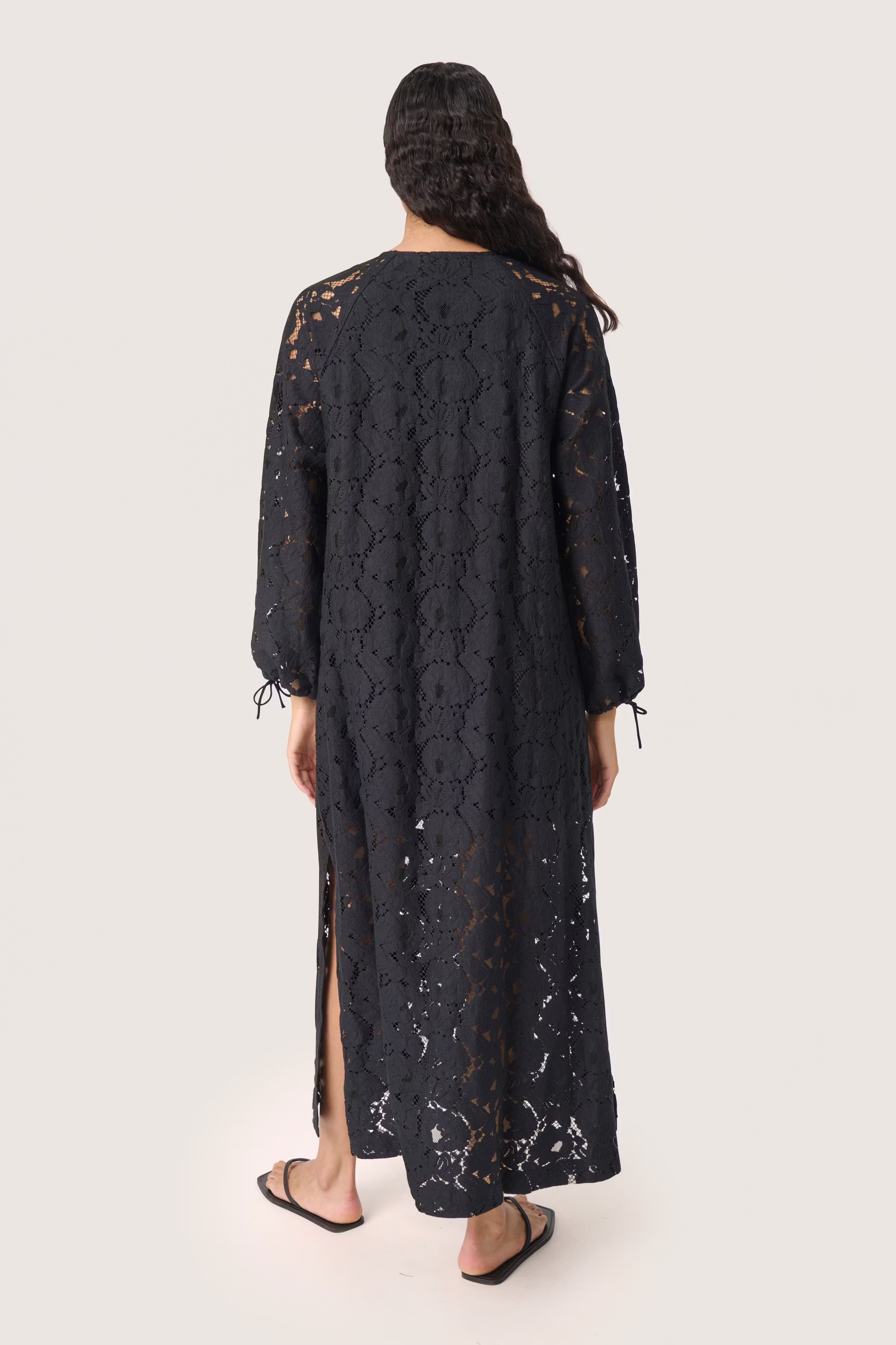 SLTaya Dress LOOKBOOK BACK 30408672-194008