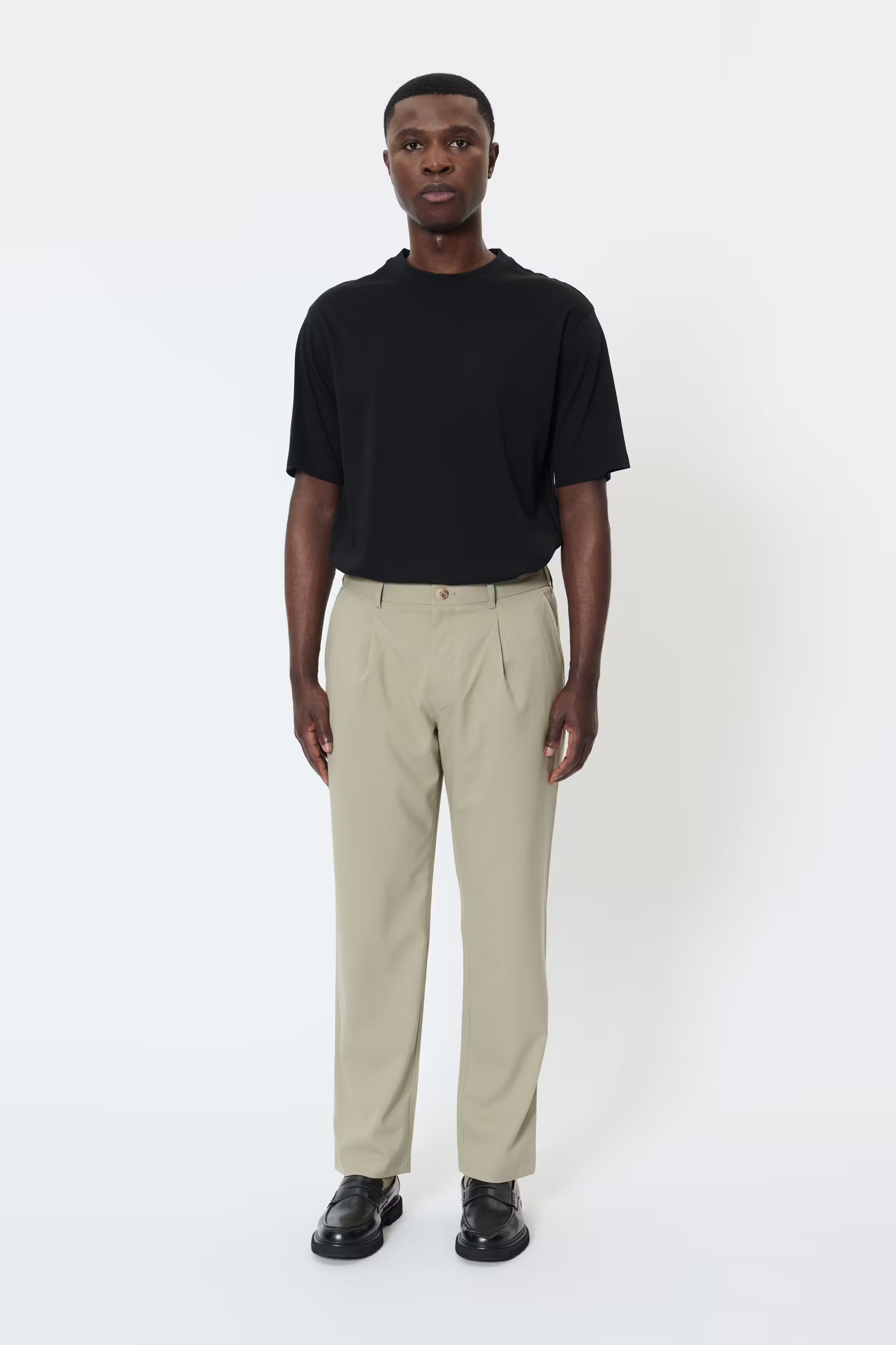 MAhart Hose LOOKBOOK FRONT 30208992-171108