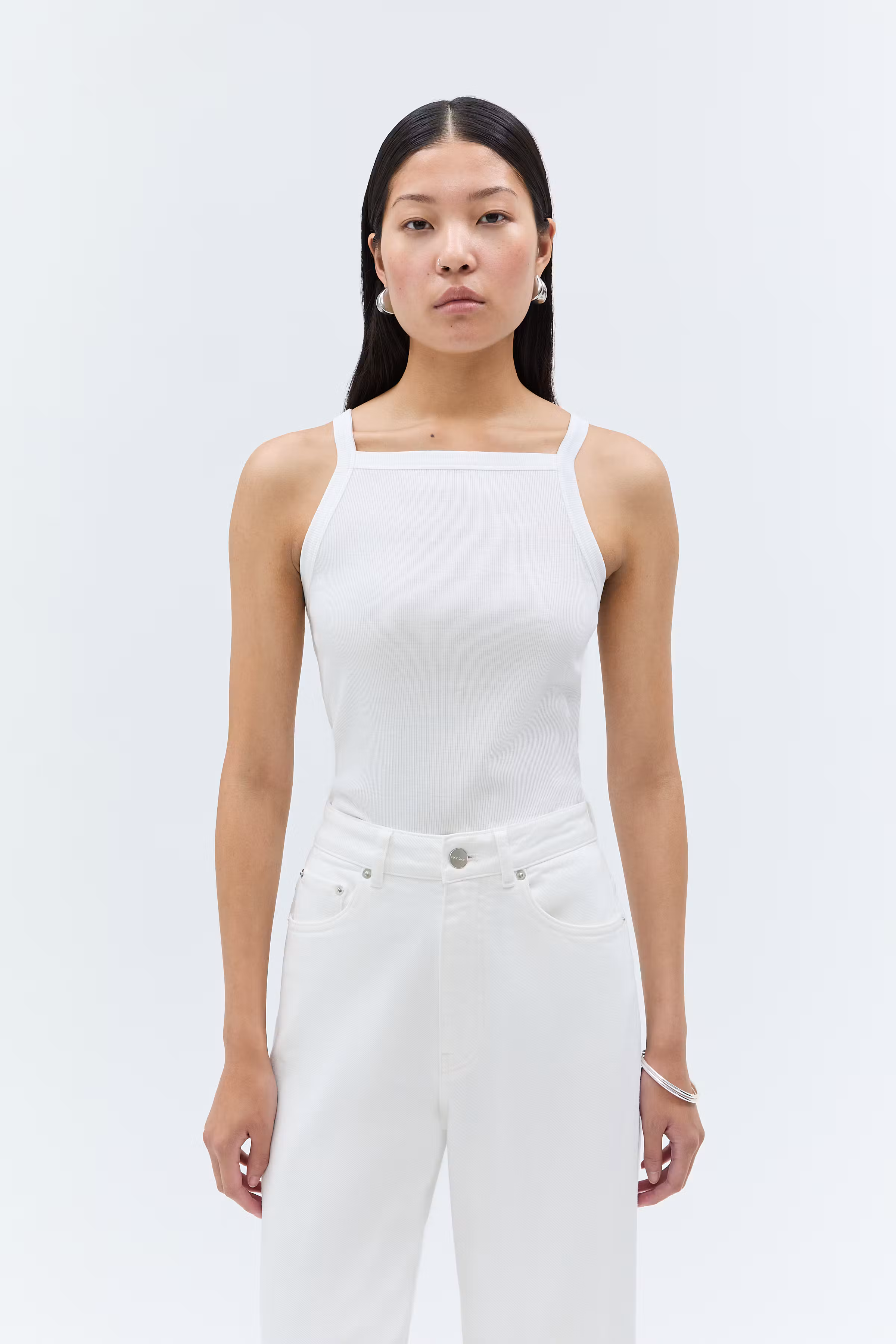 IOKLARA TOP LOOKBOOK FRONT 30600548-WH001