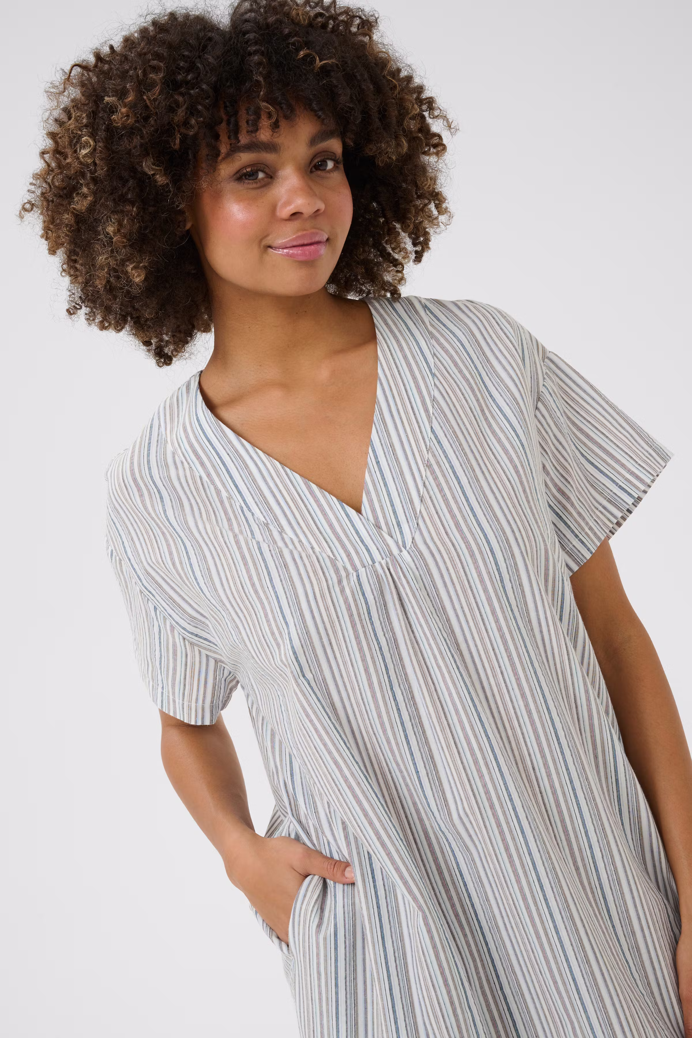 CUtwila Kjole LOOKBOOK DETAIL 50111887-107645