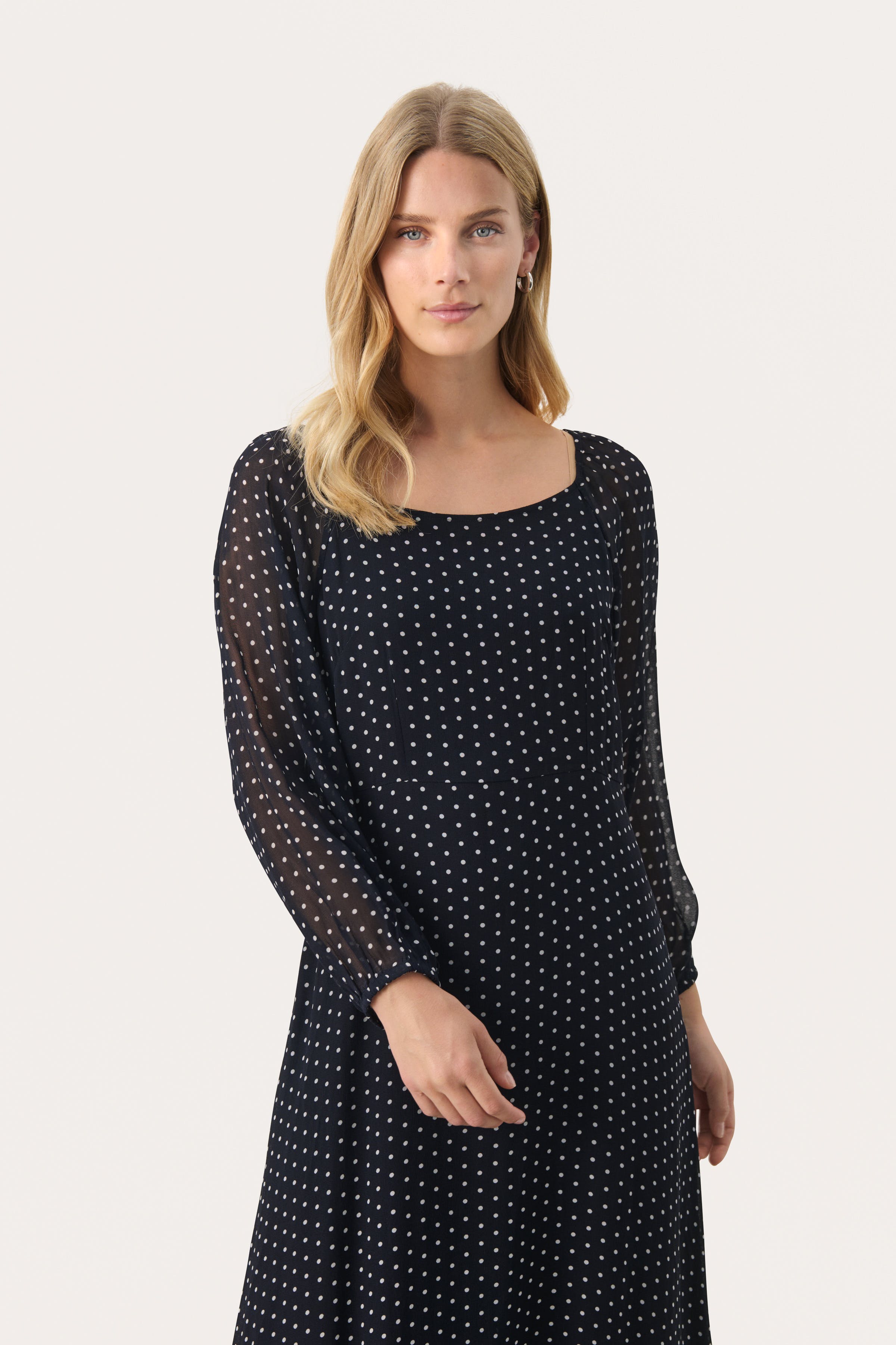 LankaPW Kjole LOOKBOOK FRONT 30308869-303267