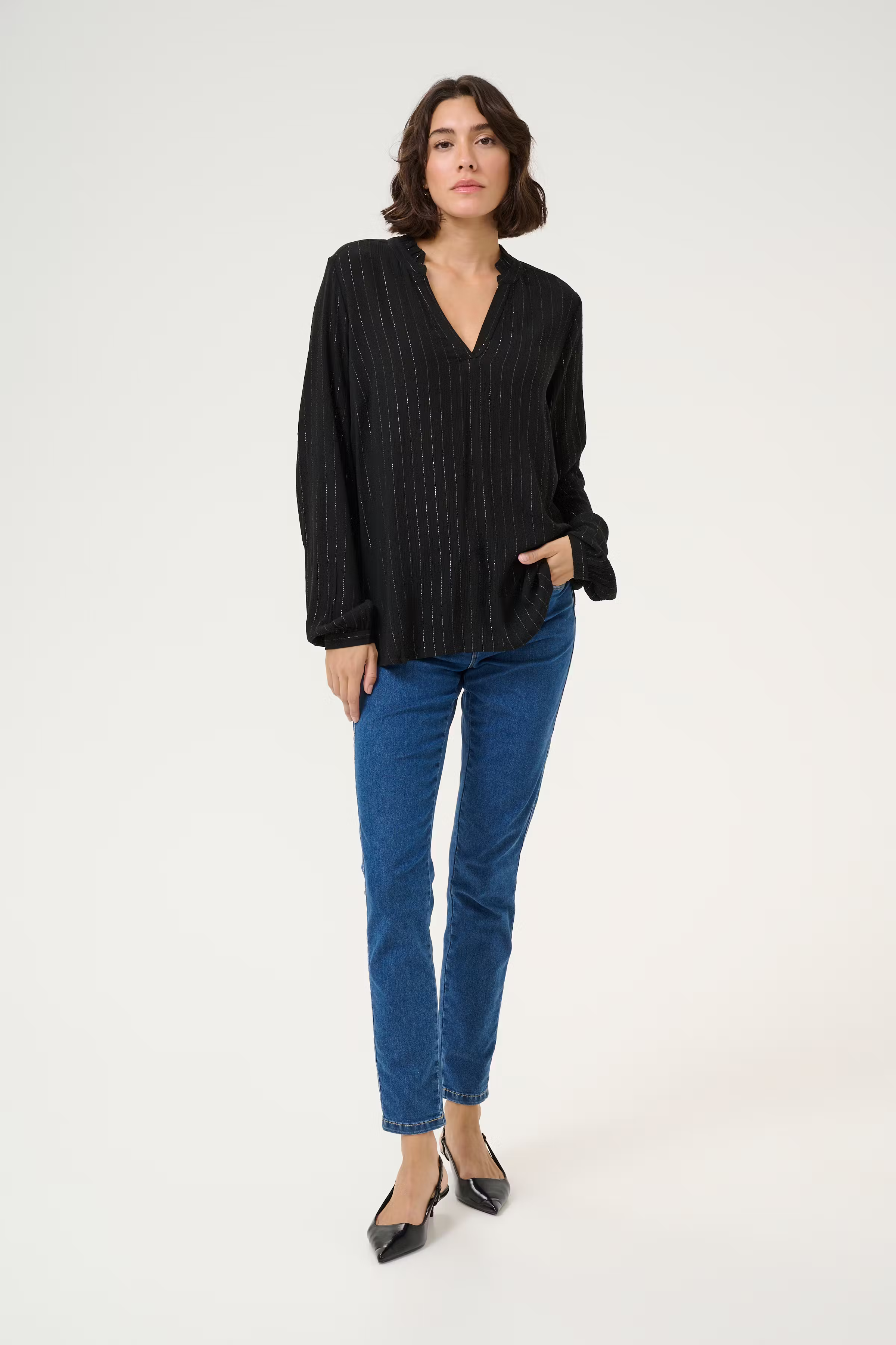 KAliv Glimmerbluse LOOKBOOK FRONT 10509345-100121