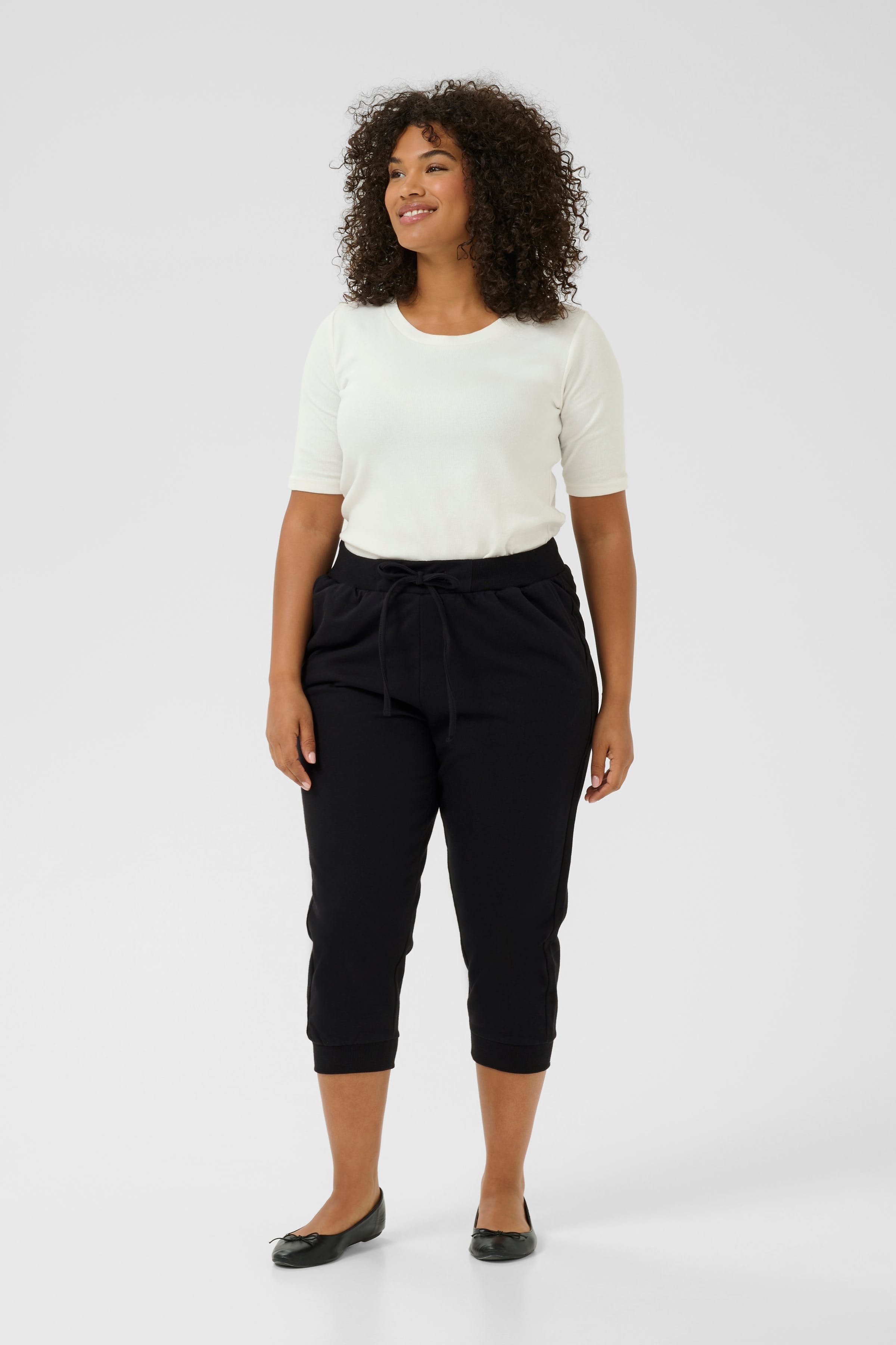 KCann Trousers LOOKBOOK FRONT 10583543-100121