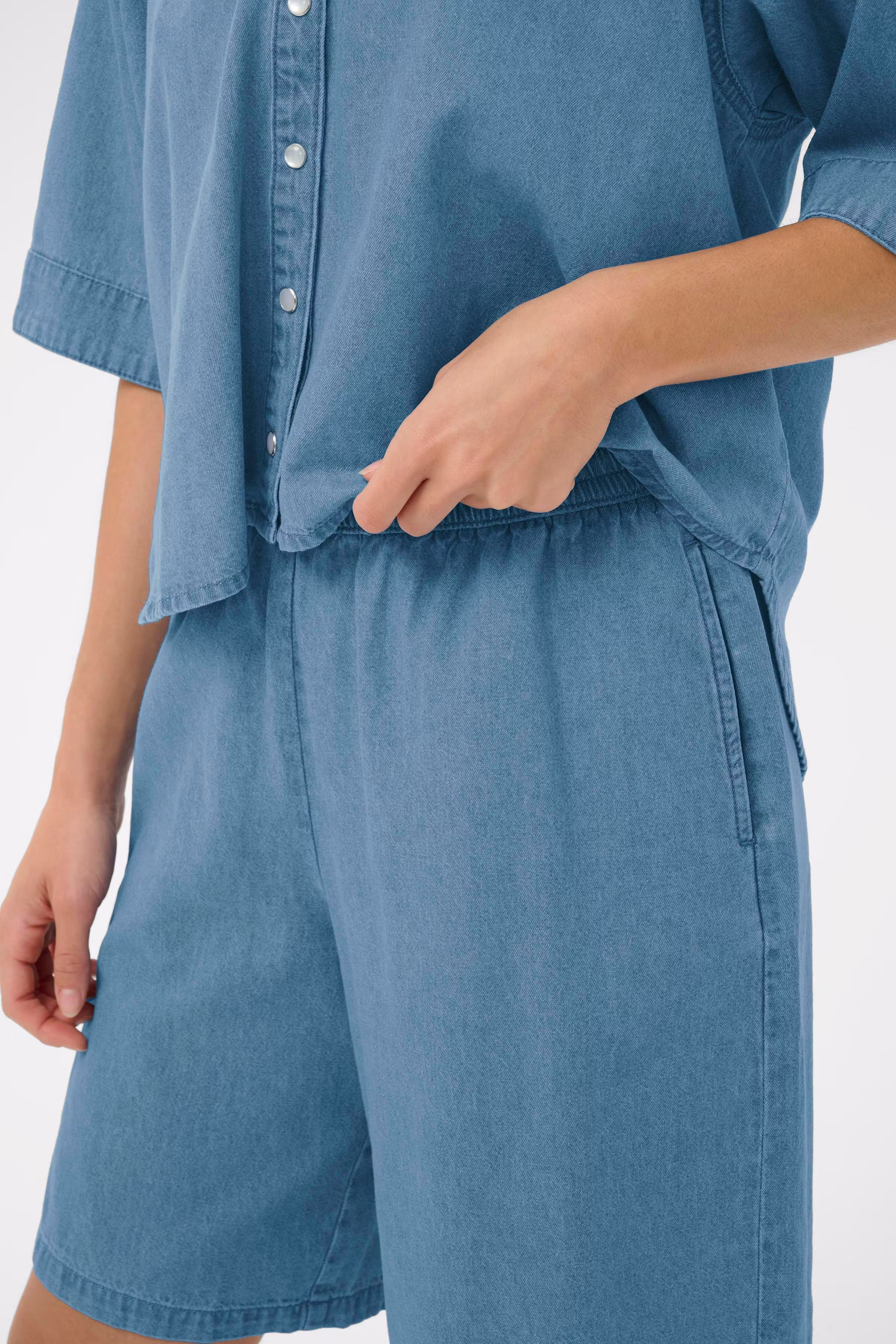 KAjade Bermuda LOOKBOOK DETAIL 10511716-105707