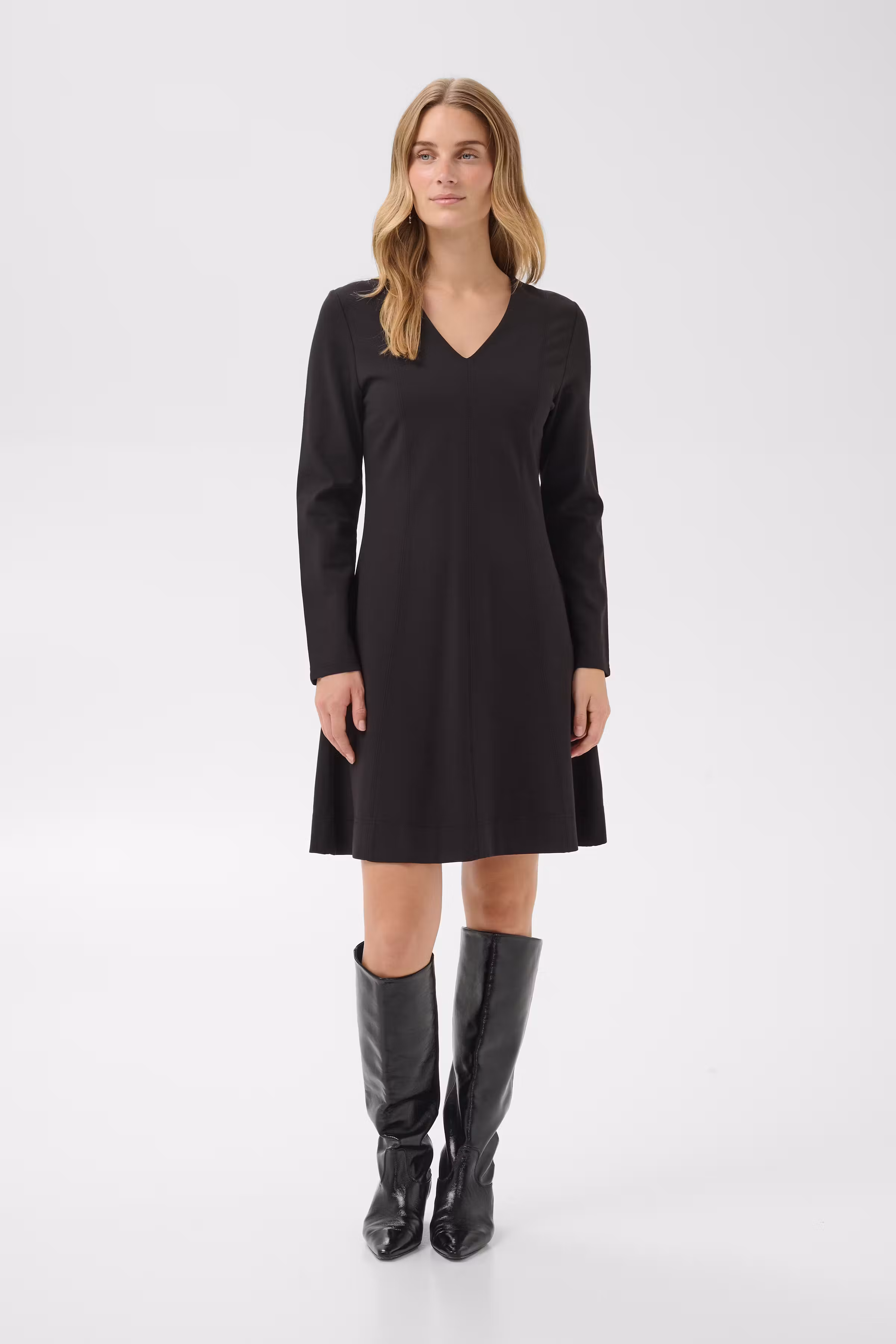 DjakaPW Jurk LOOKBOOK FRONT 30310982-194008