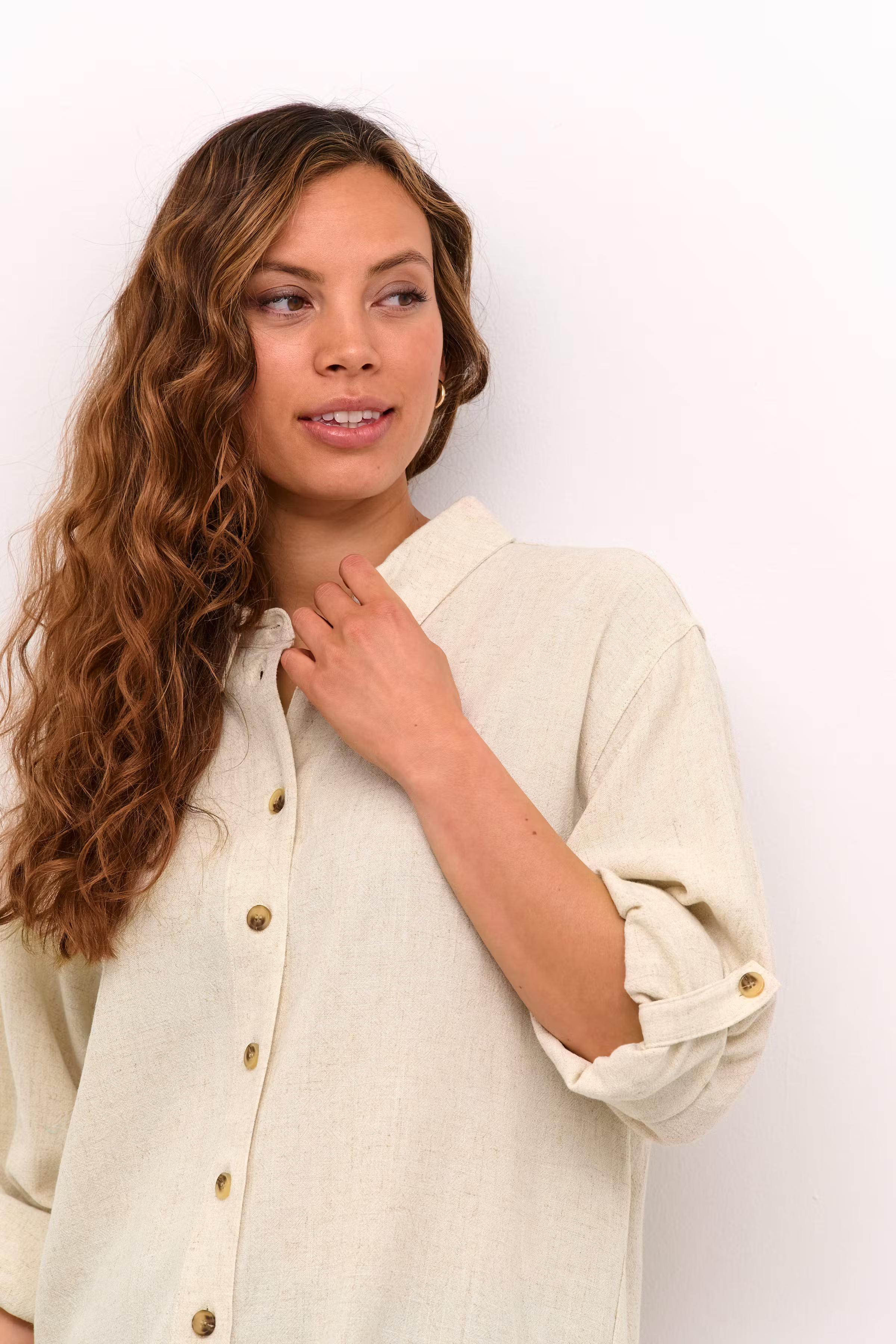 KAliny Leinenhemd LOOKBOOK DETAIL 10508724-101296