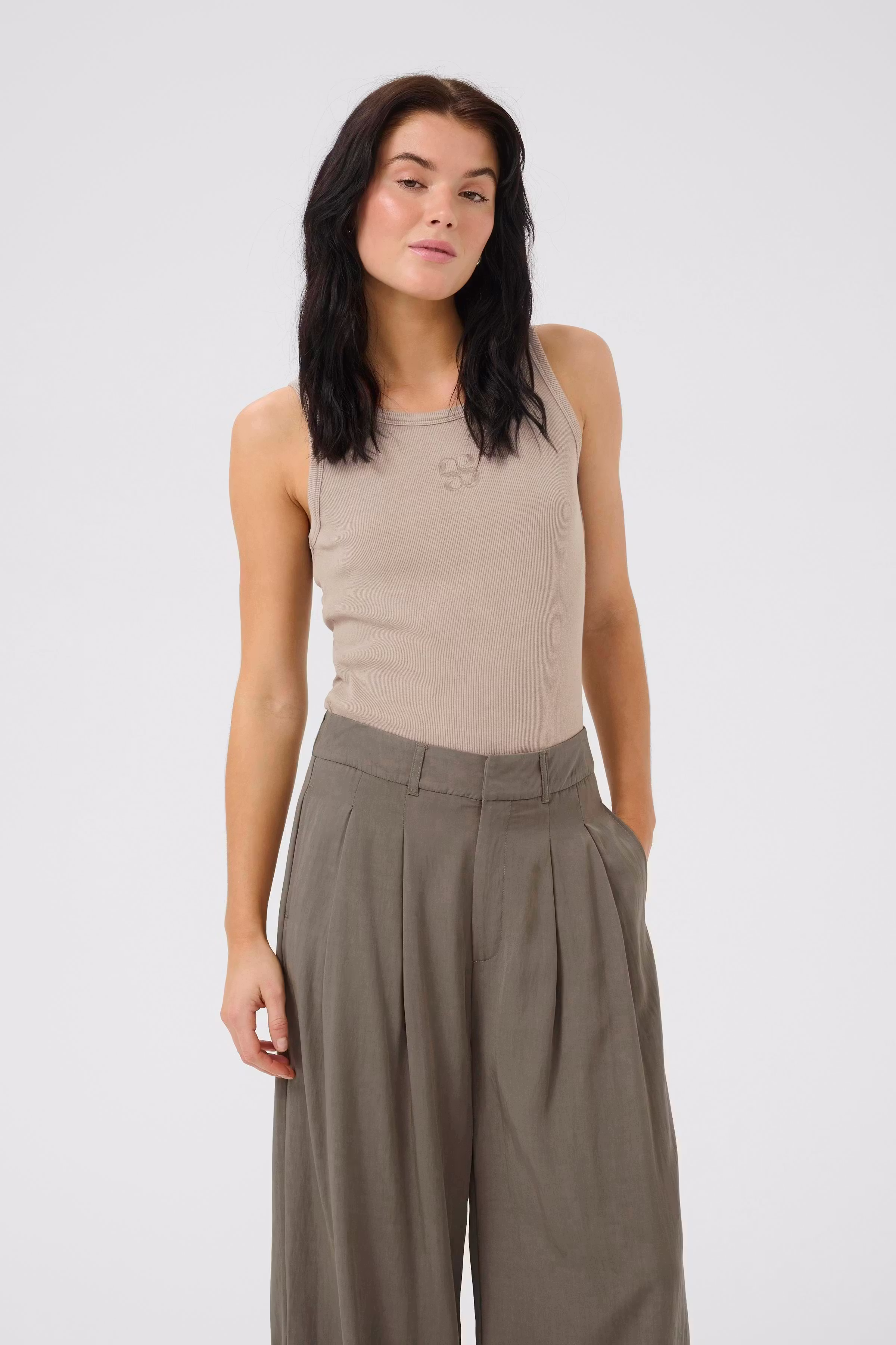 08 THE MANDY TOP LOOKBOOK FRONT 10704858-107783