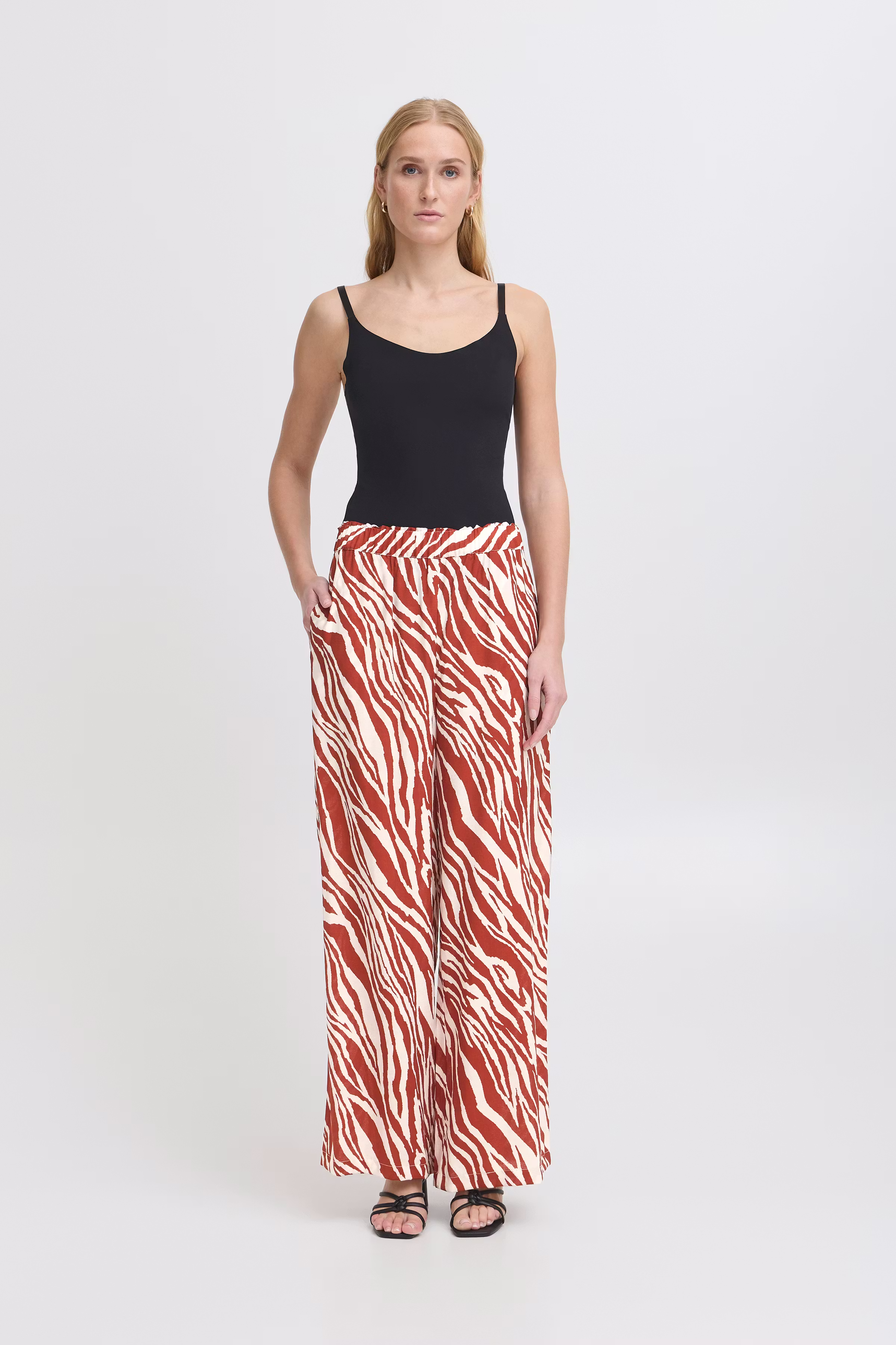 IHYARDEEN Trousers LOOKBOOK FRONT 20123380-204603
