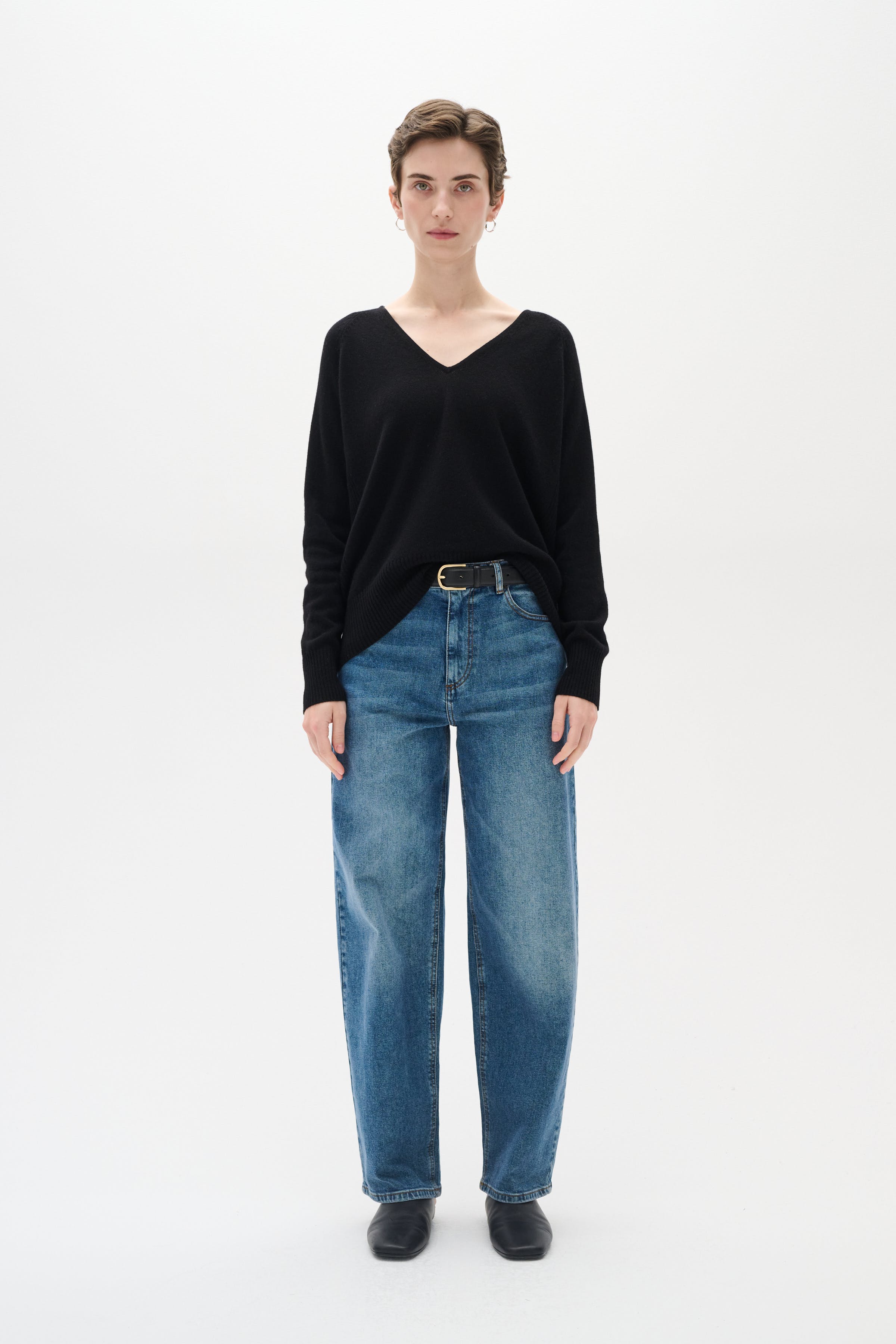 LukkaIW V-neck Kasjmier Pullover LOOKBOOK FRONT 30104240-10050