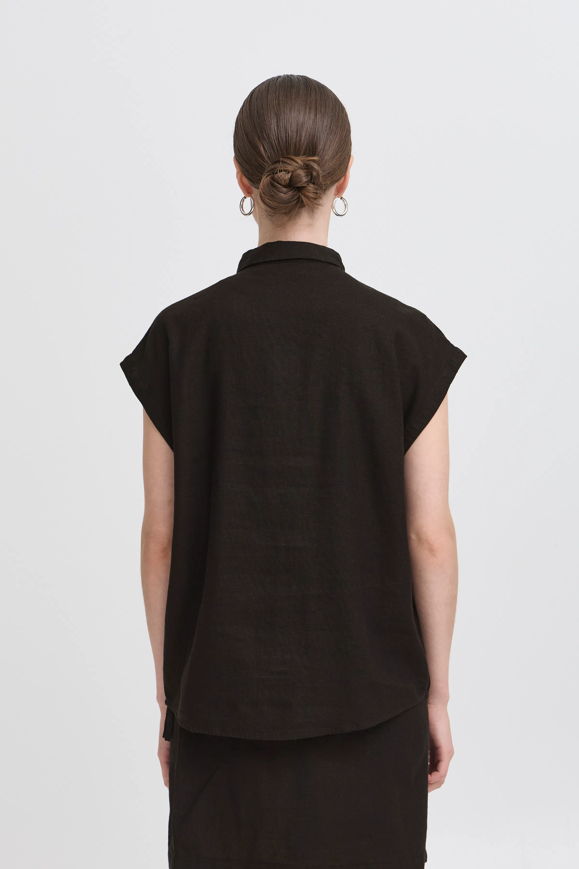 IHLINNO Kortermet bluse LOOKBOOK BACK 20122922-194008