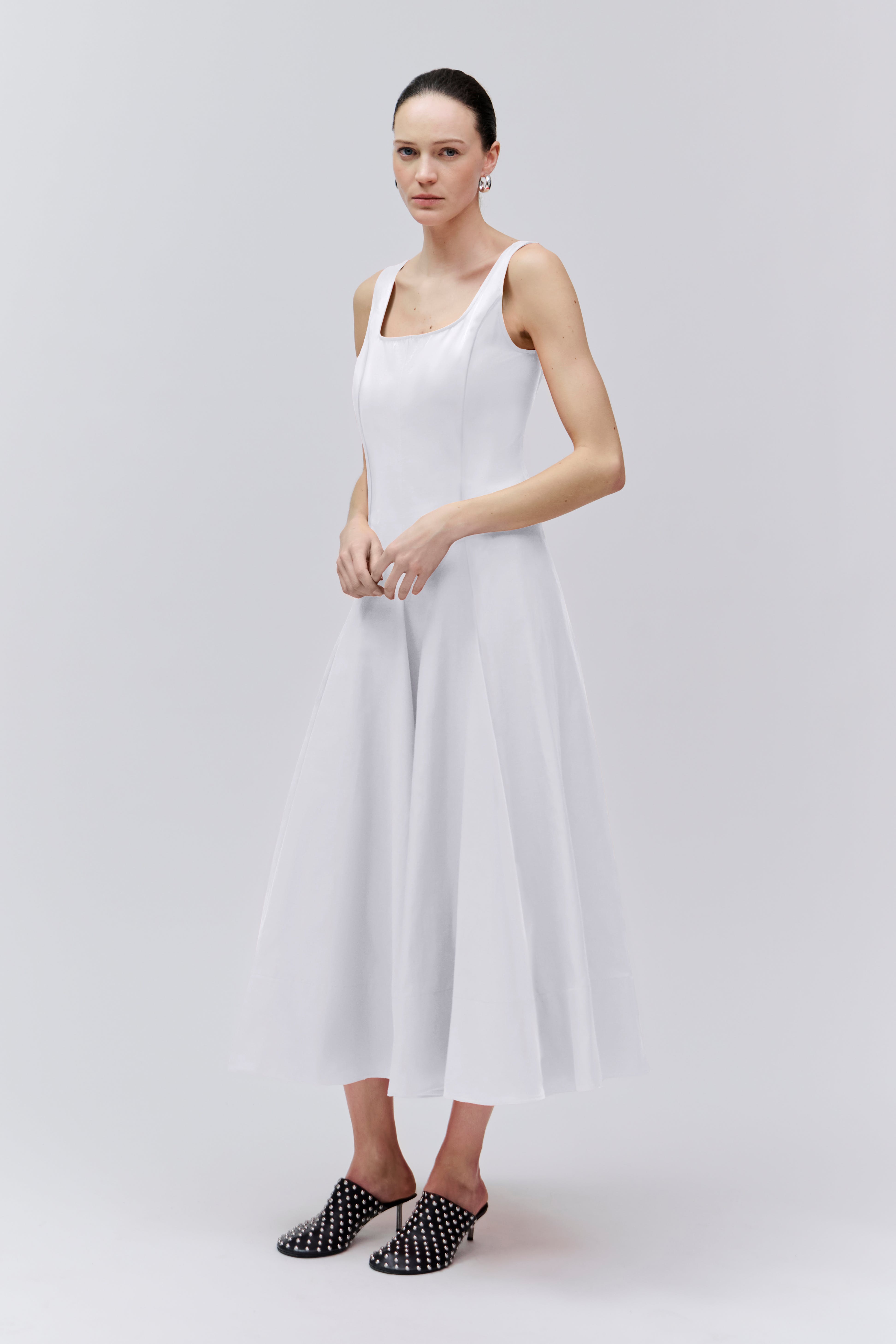 IOODYSSA Kjole LOOKBOOK FRONT 30600680-WH001