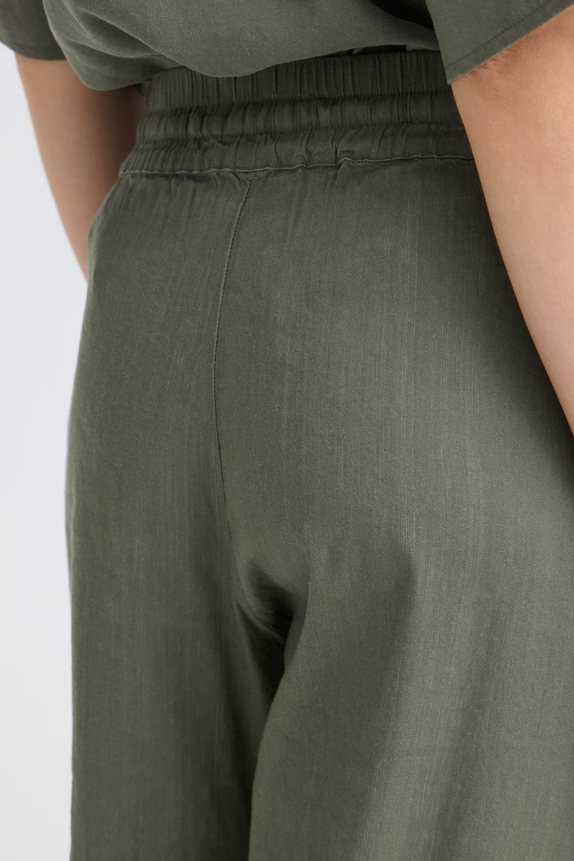 PZLUCA Bukser LOOKBOOK DETAIL 50210436-180312