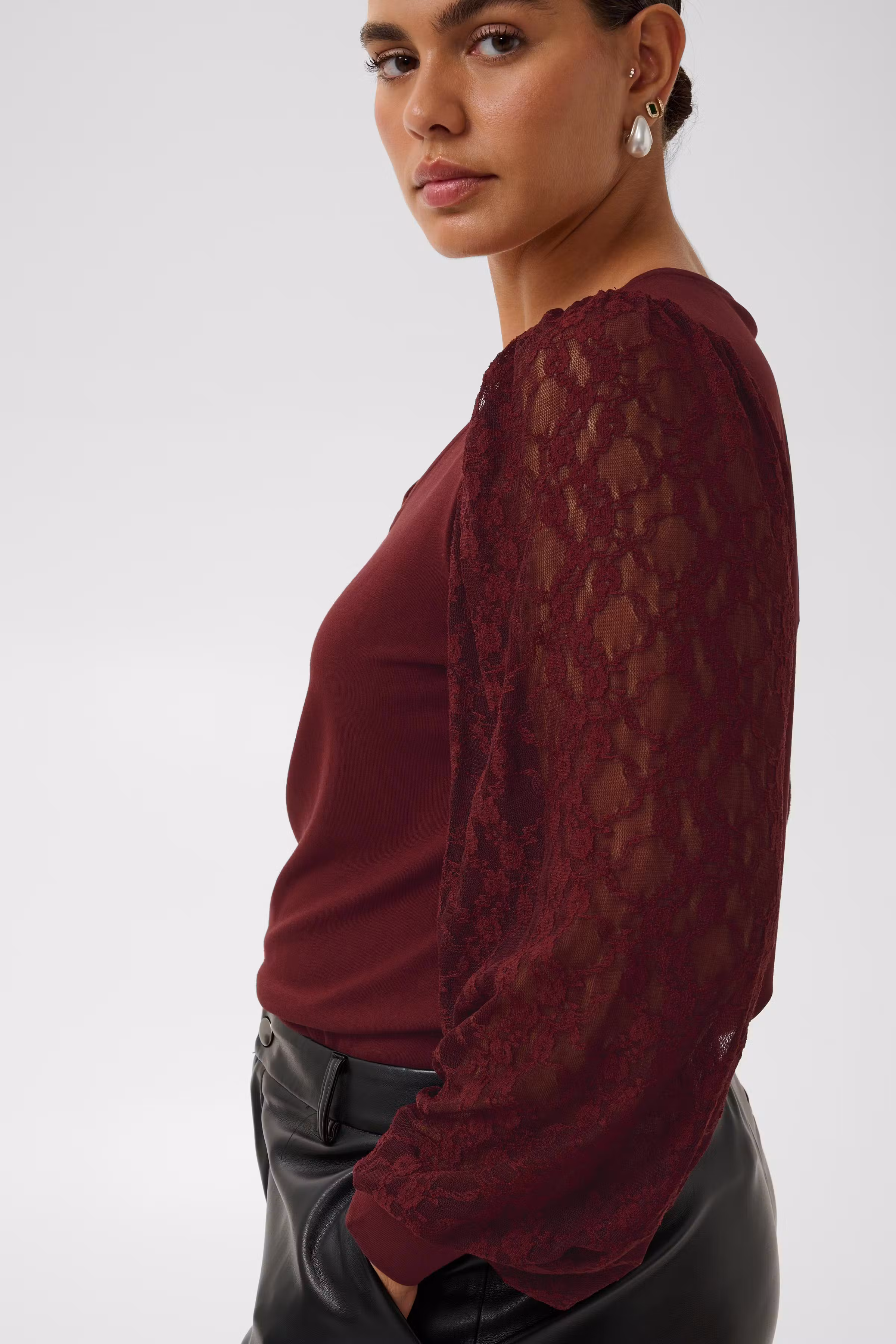 KCleona Blouse LOOKBOOK DETAIL 10584591-191525