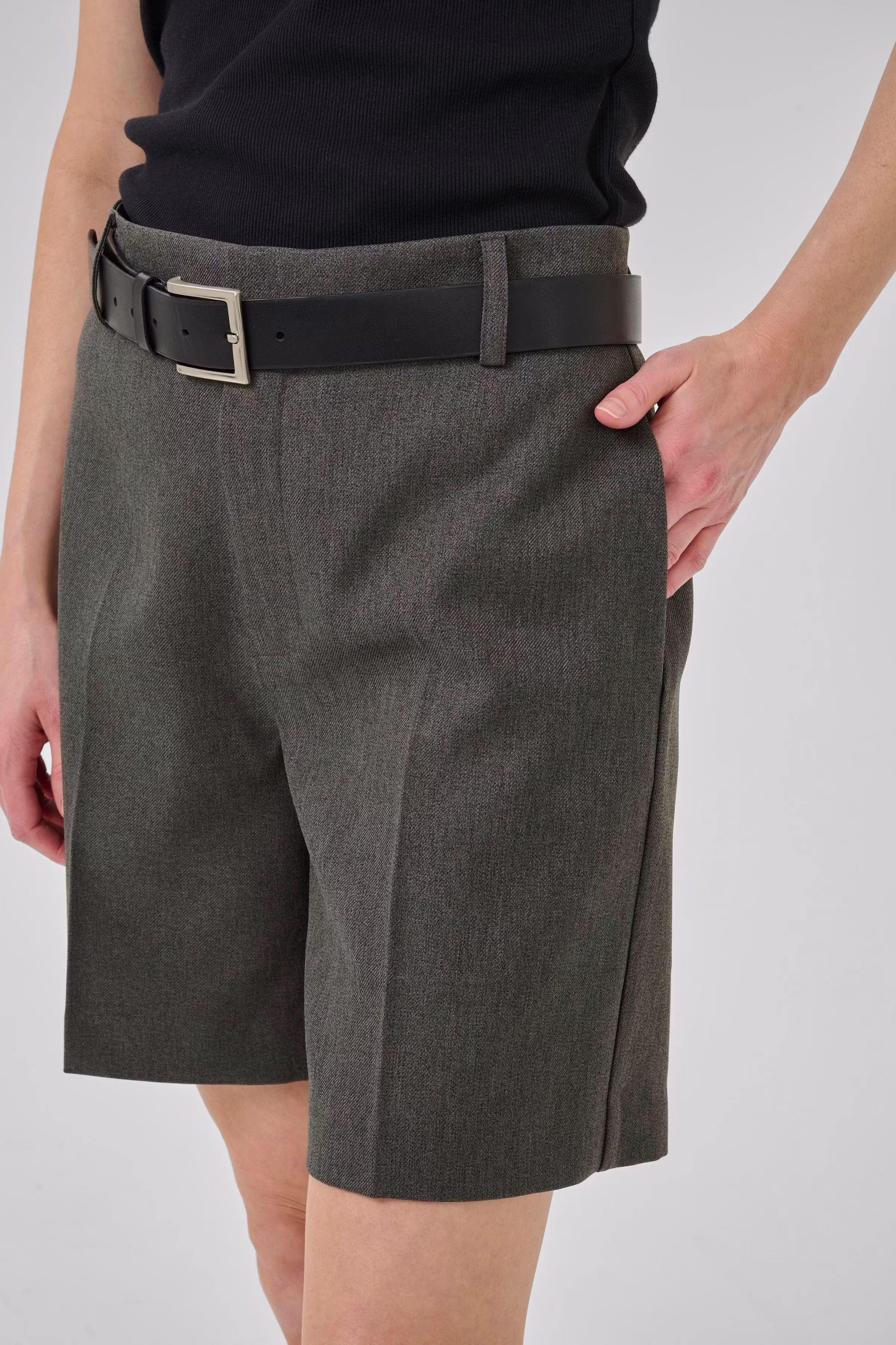 SpaceMW Shorts LOOKBOOK DETAIL 10705278-193906