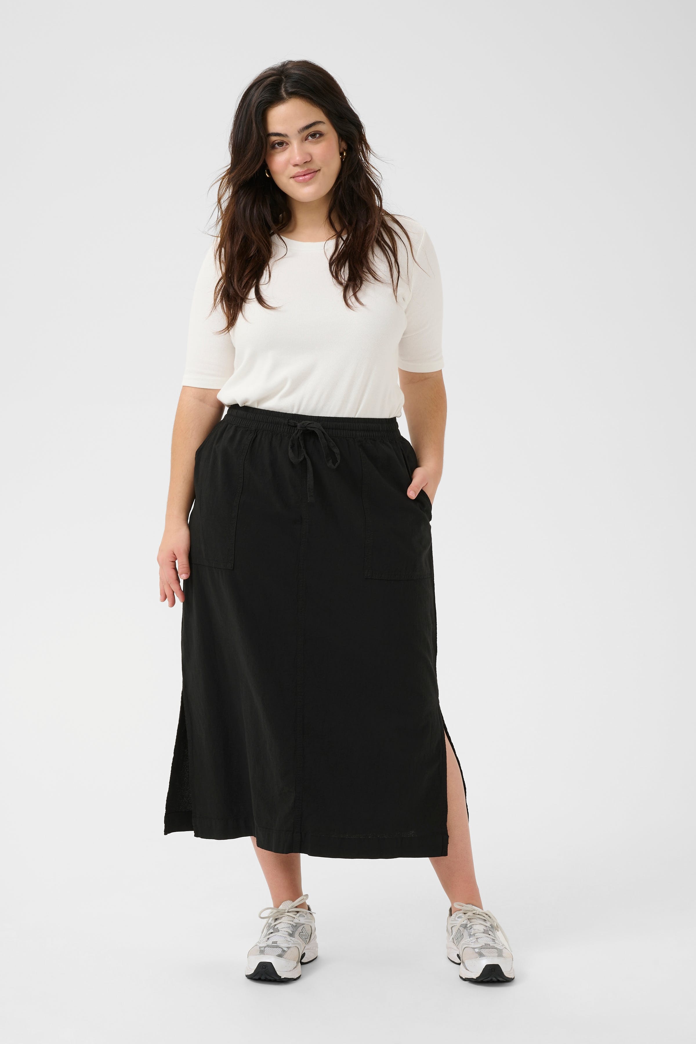 KCnana Skirt LOOKBOOK FRONT 10582896-100121