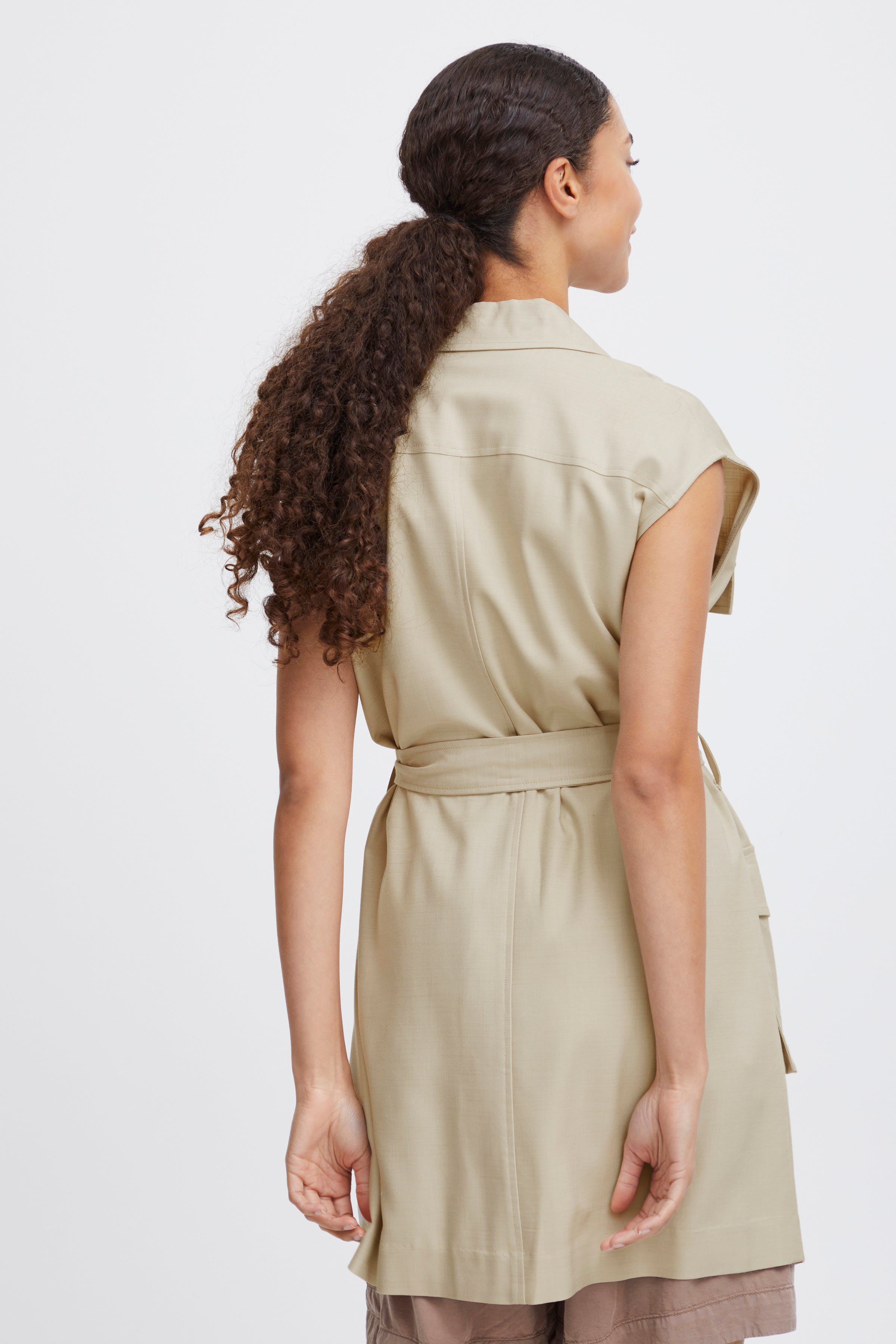 BYDETINA Kleid LOOKBOOK BACK 20814855-140708